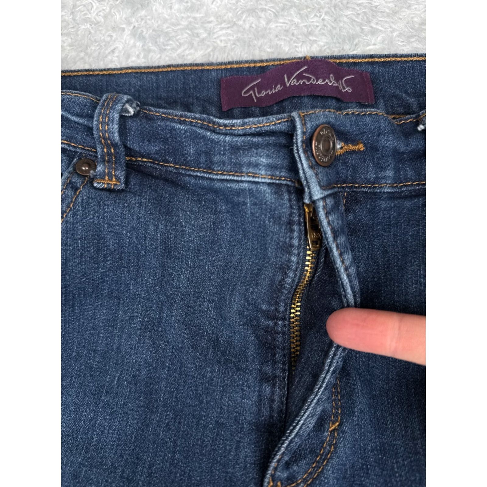 Gloria Vanderbilt Gloria Vanderbilt Jeans Women 8 Blue Denim Straight Mid Rise Cotton Amanda 30x30 Size 30" / US 8 / IT 44 - 5 Thumbnail