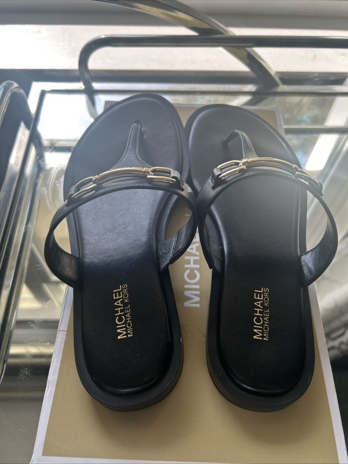 Michael Kors Michael Kors Carson flat thong slippers Size US 8 / IT 38 - 4 Thumbnail