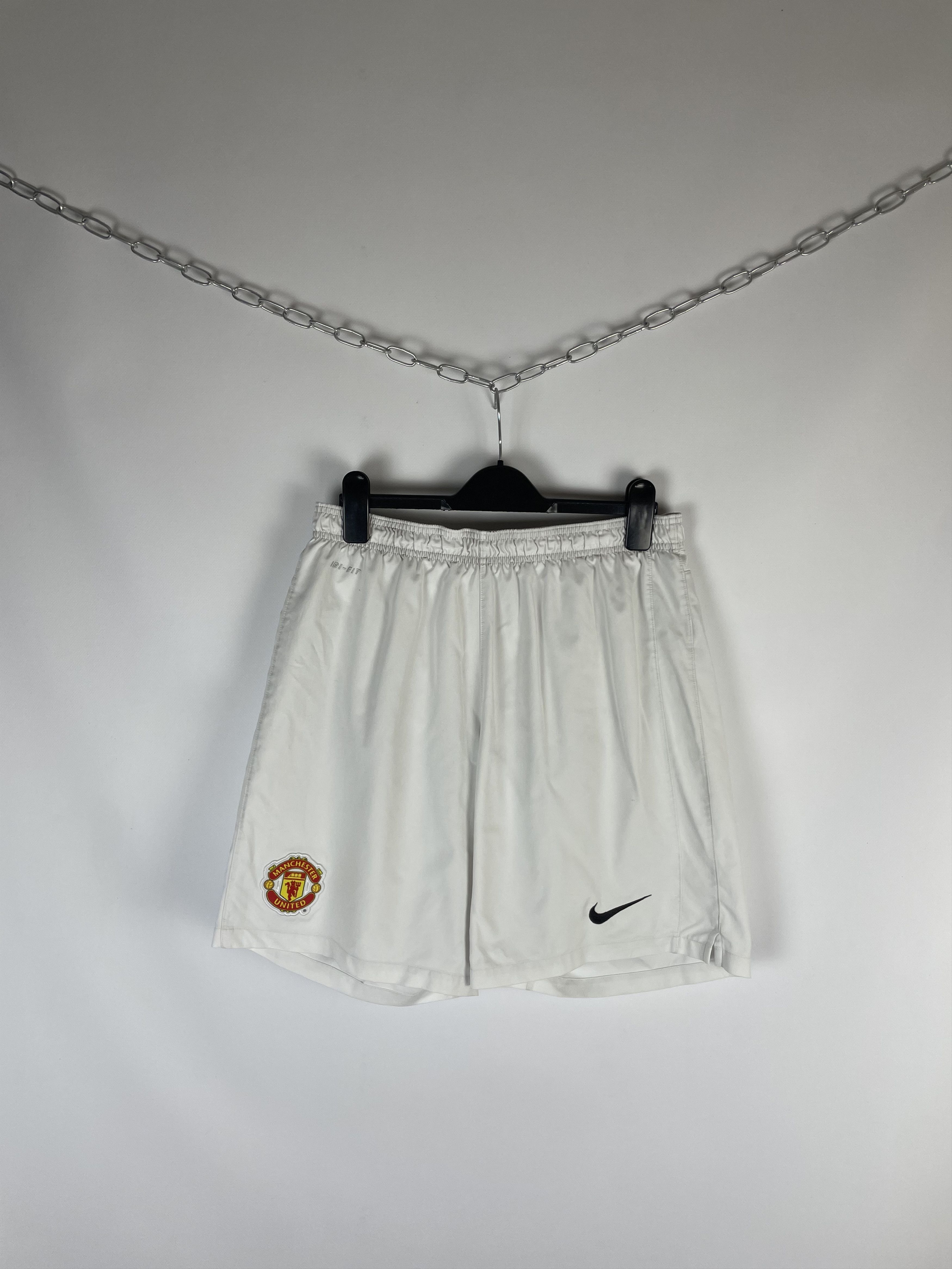 Nike Vintage Nike Manchester United Shorts Soccer Footbal Size US 34 / EU 50 - 1 Thumbnail