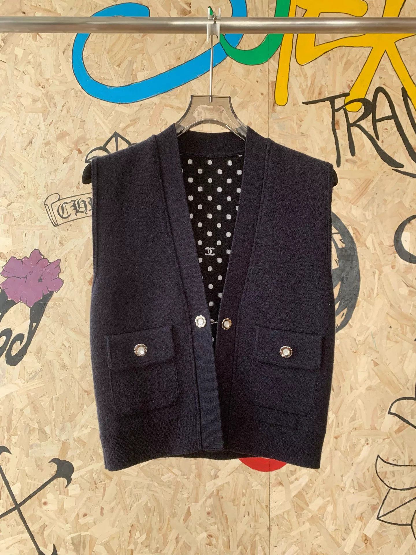 Chanel Chanel 24P Camellia Wool Double-Faced Vest 34 Size XS / US 0-2 / IT 36-38 - 1 Thumbnail