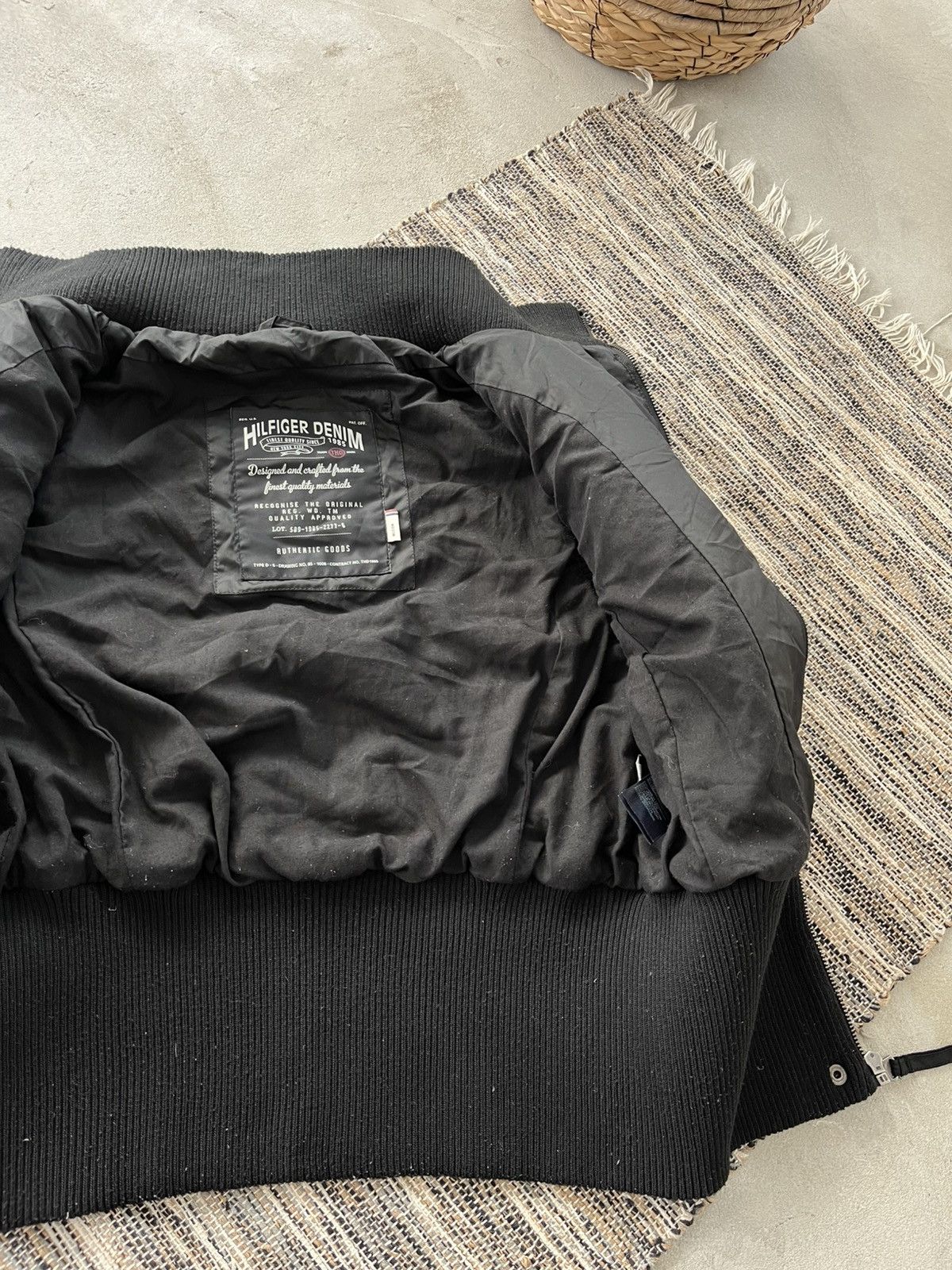 Tommy Hilfiger Vintage Tommy Hilfiger AvantGarde Black Vest Multi Pocket Size M / US 6-8 / IT 42-44 - 15 Thumbnail