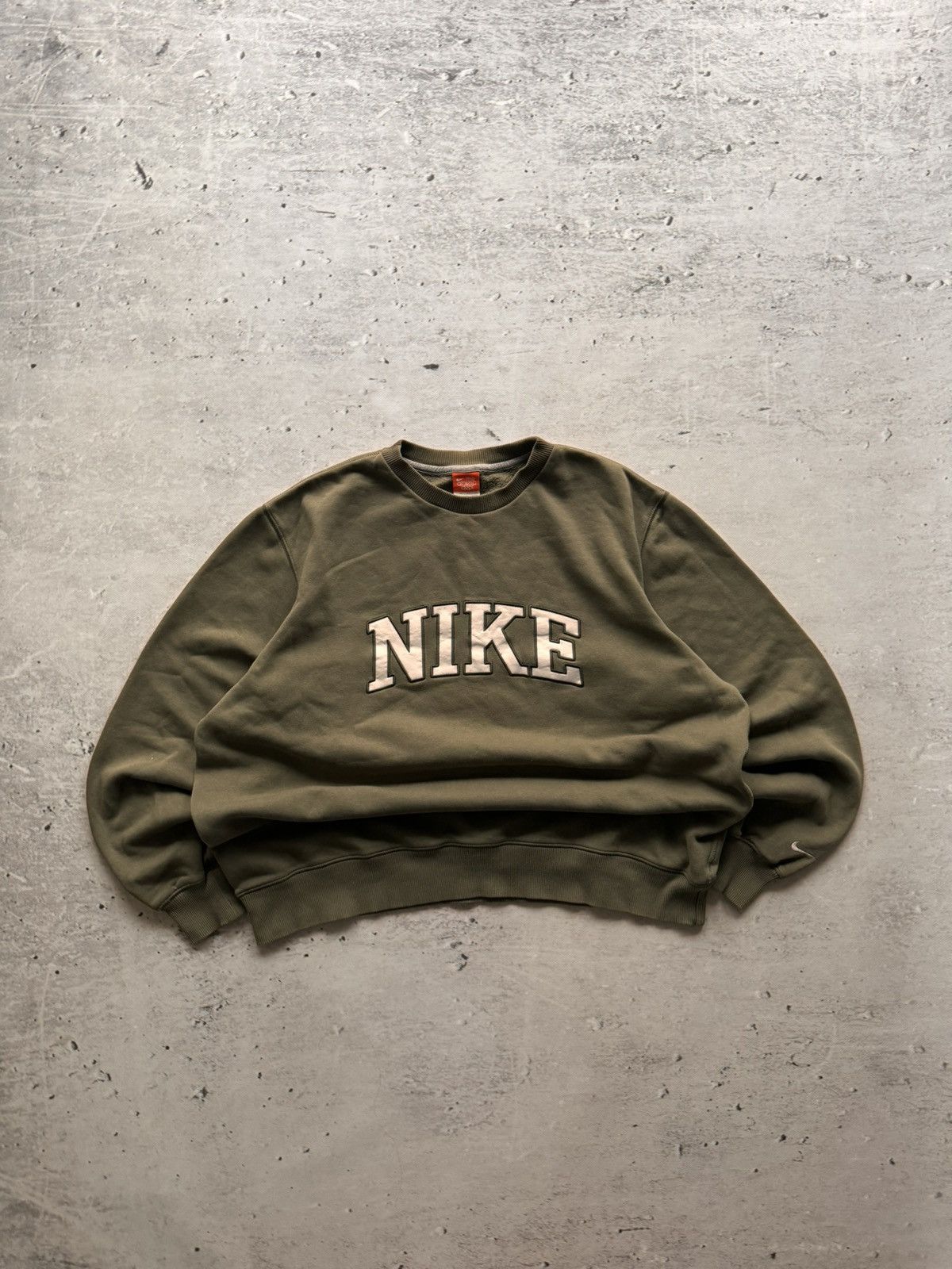 Nike × Vintage NIKE VINTAGE CENTER LOGO OVERSIZE BOXY SWEATSHIRT Size US XL / EU 56 / 4 - 1 Thumbnail