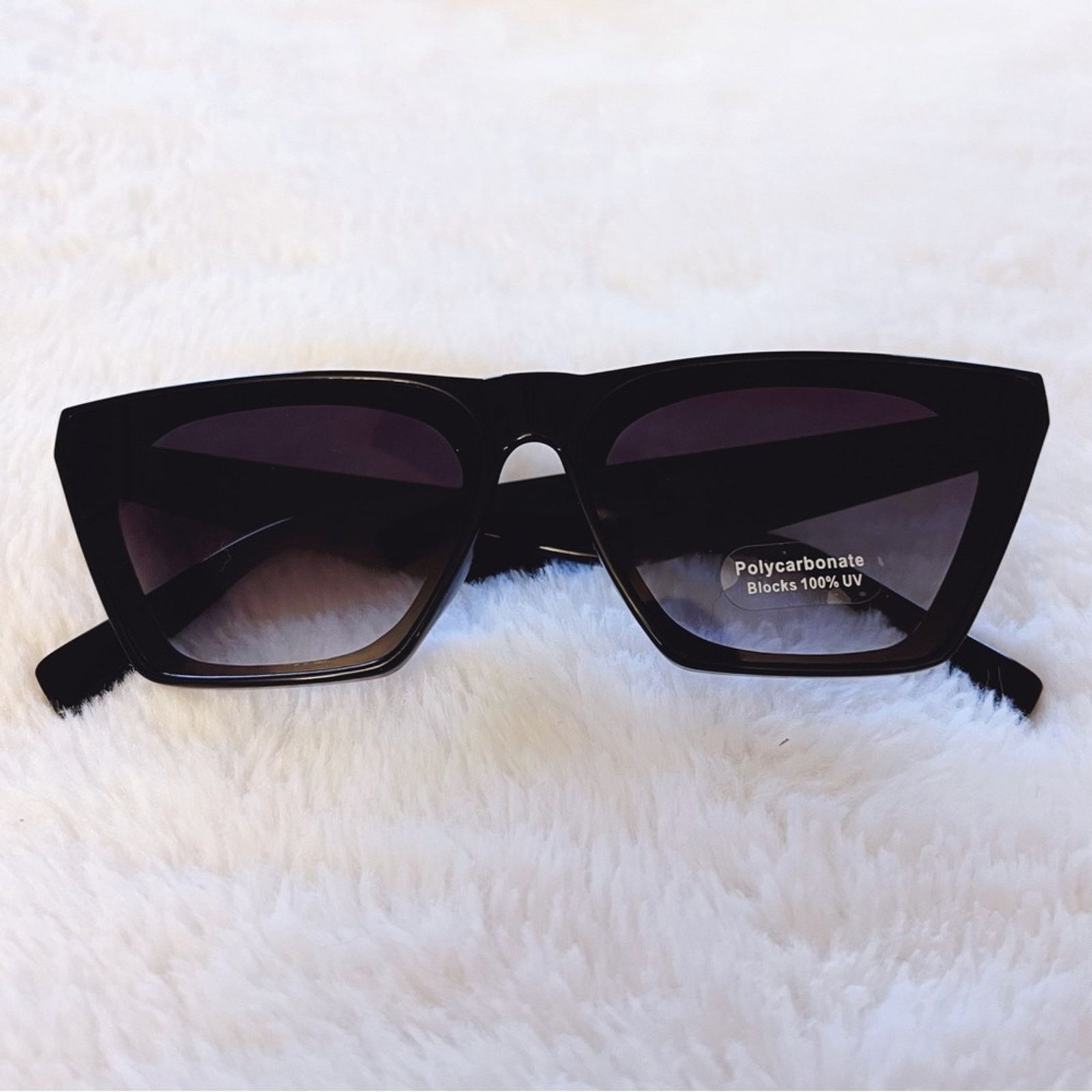 Other Lucy Black Sleek Square Frame Sunglasses Size ONE SIZE - 1 Thumbnail