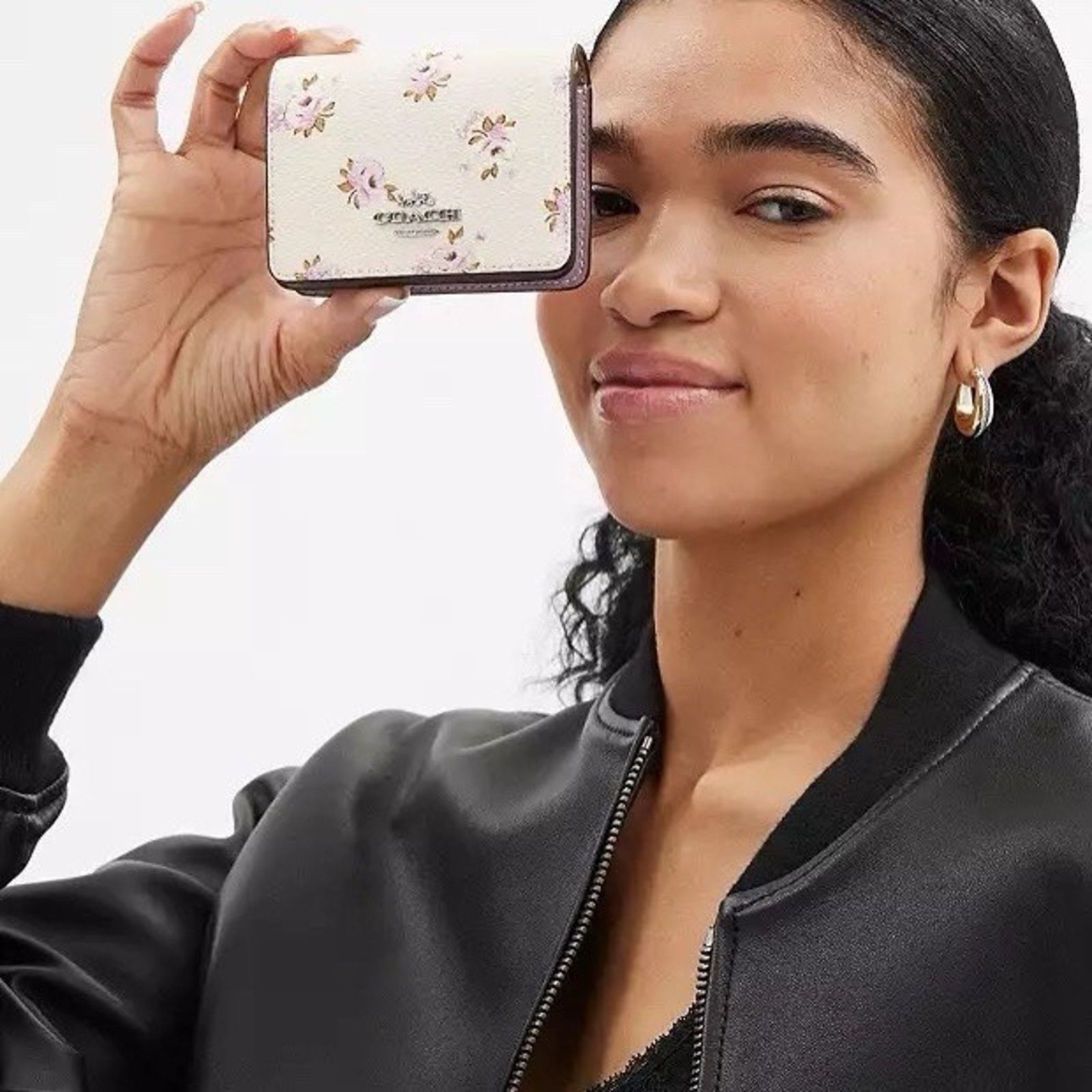 Coach NWT Coach Boxed Mini Wallet On A Chain Floral Chalk CAL70 Size ONE SIZE - 10 Thumbnail