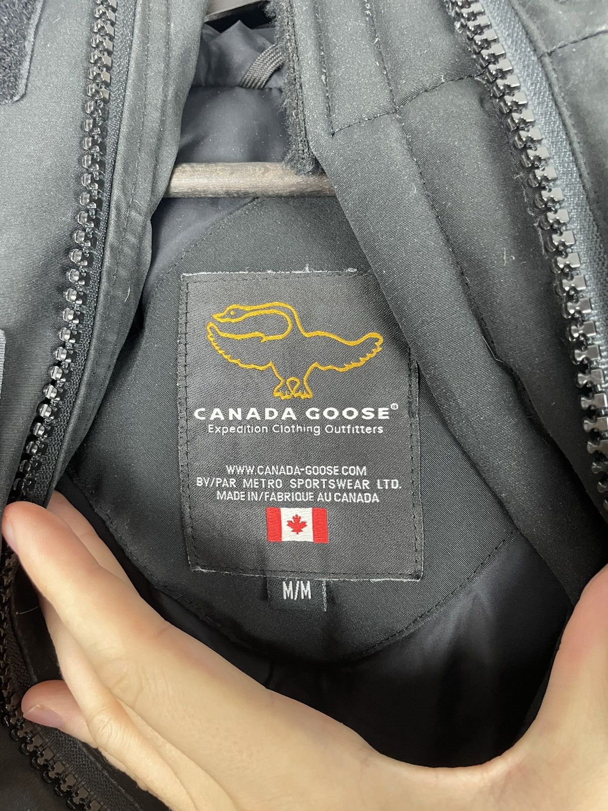 Canada Goose Canada Goose Expedition Parka Womens Black with fur Size M / US 6-8 / IT 42-44 - 3 Thumbnail