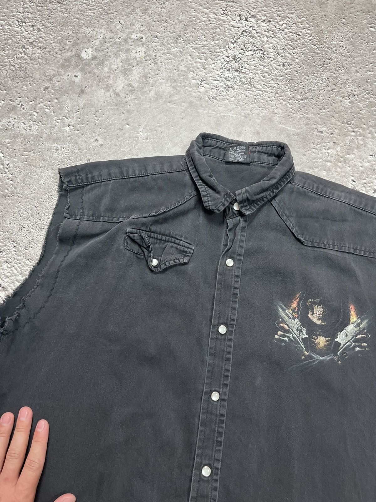 Other Spiral Direct Sleeveless Denim Shirt L Skull Gun Print Black Size US L / EU 52-54 / 3 - 8 Thumbnail
