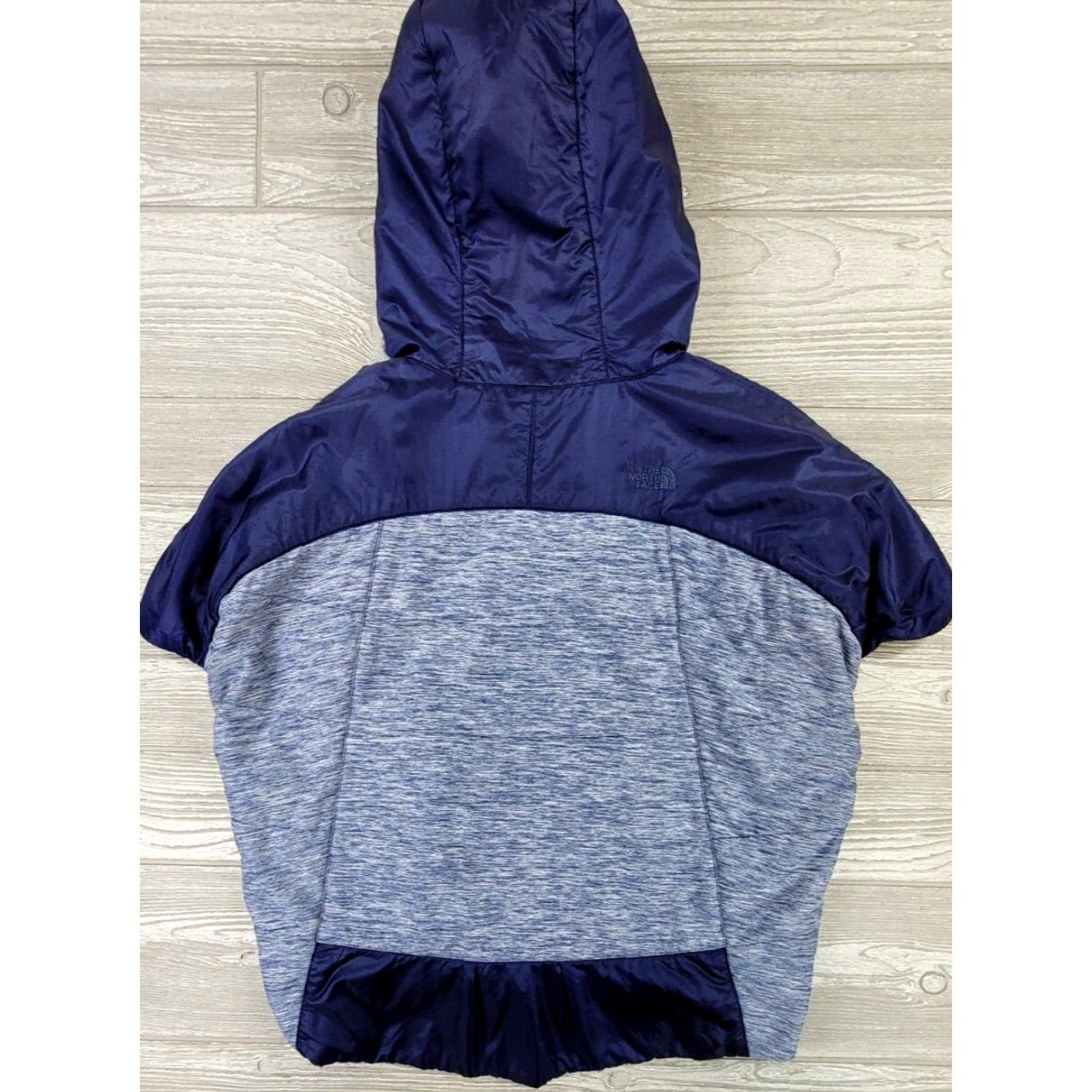 The North Face The North Face Jacket Blue Gray Full Zip S Lightweight Womens Regular Cropped Colorblock Sportswear Front Zip 3-Season Athleisure Size S / US 4 / IT 40 - 2 Thumbnail