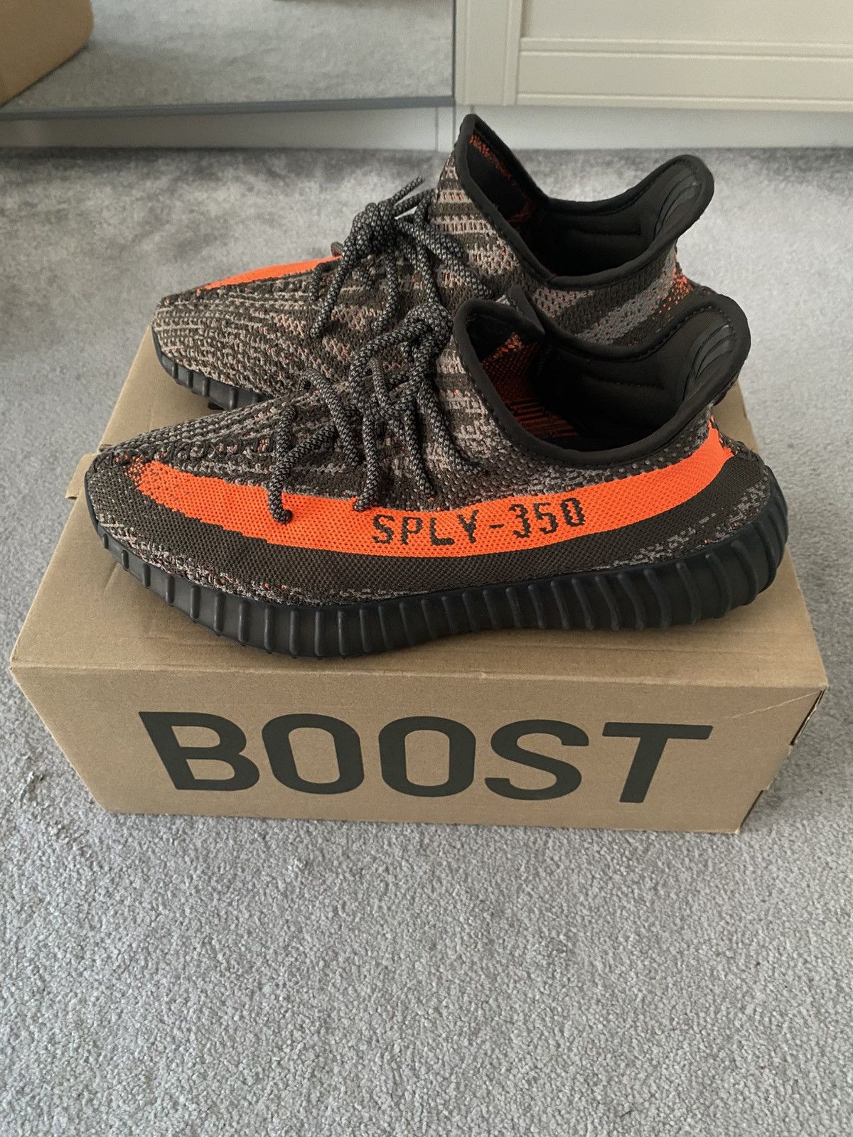 Yeezy Adidas Yeezy Boost 350 V2 Size US 10 / EU 43 - 13 Thumbnail