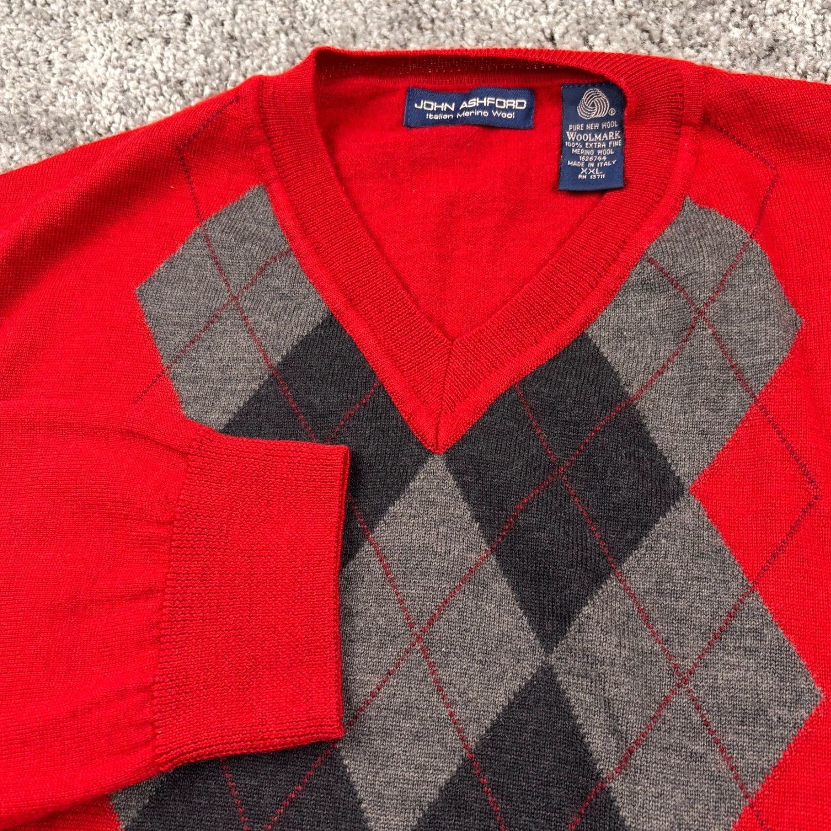 Vintage VINTAGE John Ashford Sweater Mens 2XL Red Argyle Extra Fine Merino Wool Made Italy Size US XXL / EU 58 / 5 - 2 Thumbnail