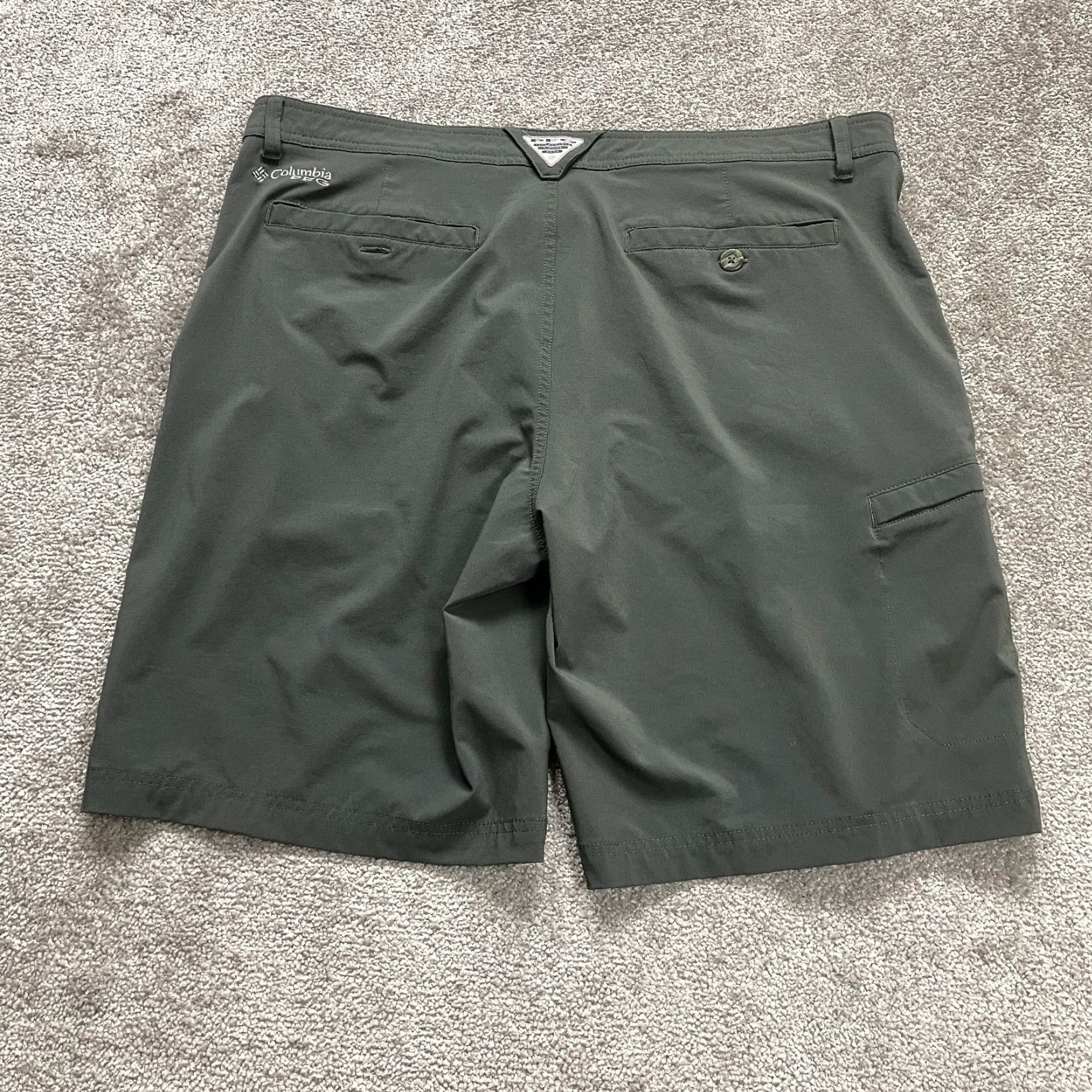 Vintage Columbia PFG Chino Cargo Shorts Mens 42x10 Gray Stretch Active Outdoor Fishing Size US 40 / EU 56 - 2 Thumbnail