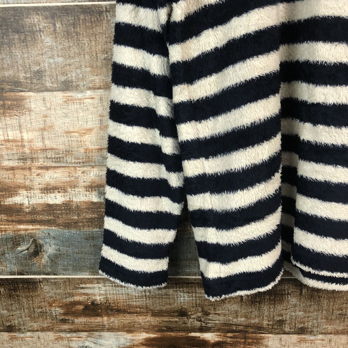 Mickey Mouse Uniqlo Mickey Mouse fleece Stripe Knitwear #A2009 Size M / US 6-8 / IT 42-44 - 7 Thumbnail