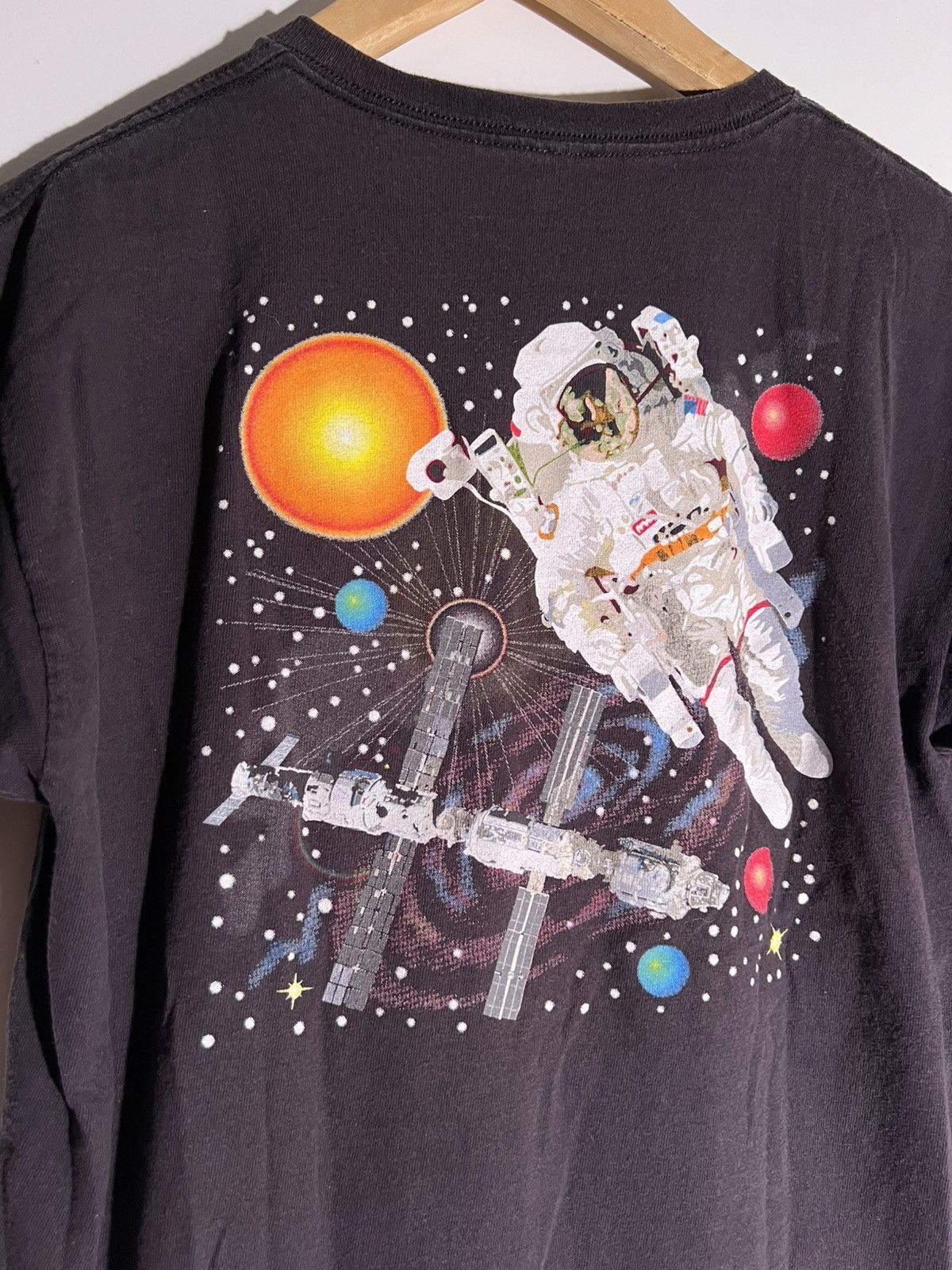 Vintage Y2K 2000’s VTG Vintage Columbia Space Center Galaxy T Shirt Size US S / EU 44-46 / 1 - 6 Thumbnail