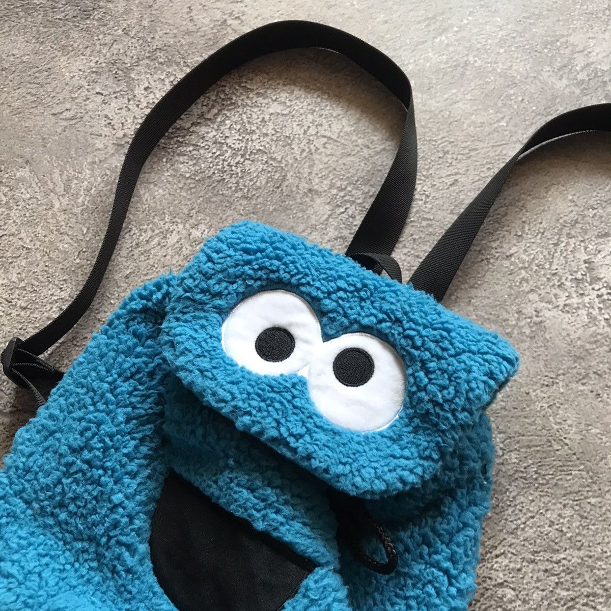 Vintage Vintage Y2K Cookie Monster Plush Backpack Streetwear Logo OS Size ONE SIZE - 5 Thumbnail