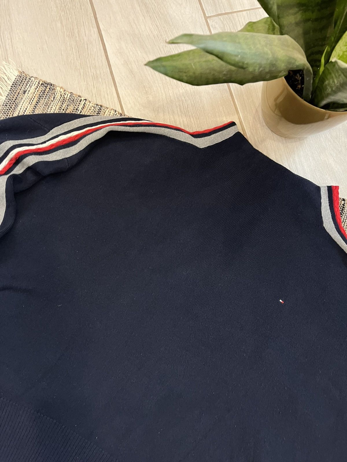 Tommy Hilfiger Vintage Tommy Hilfiger Sweater Oversize navy minimalistic Size US XL / EU 56 / 4 - 4 Thumbnail