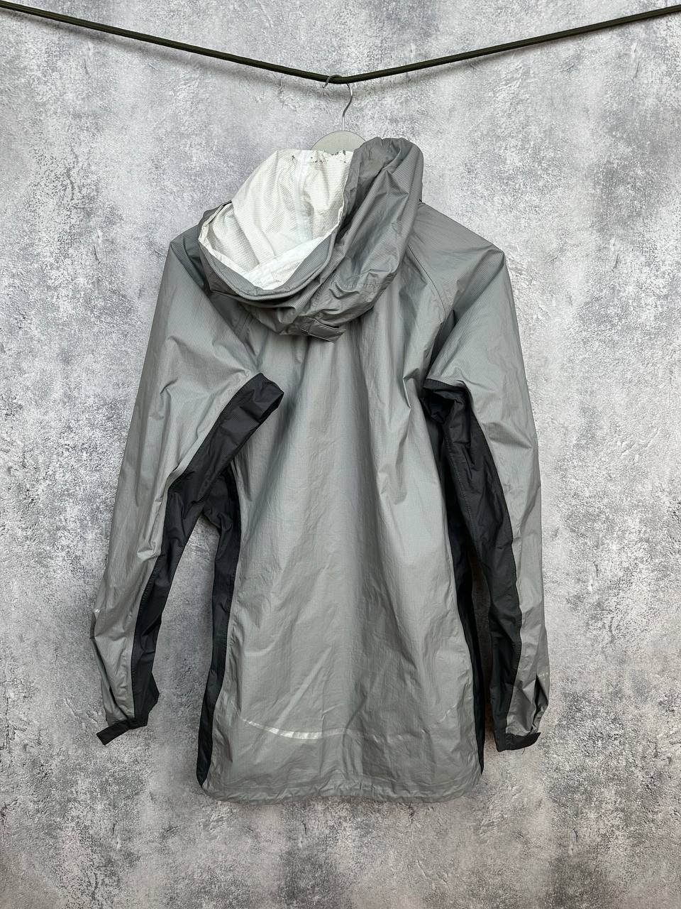 Montane Montane Nylon Windbreaker Jacket Hood Waterproof Long Size L / US 10 / IT 46 - 2 Thumbnail