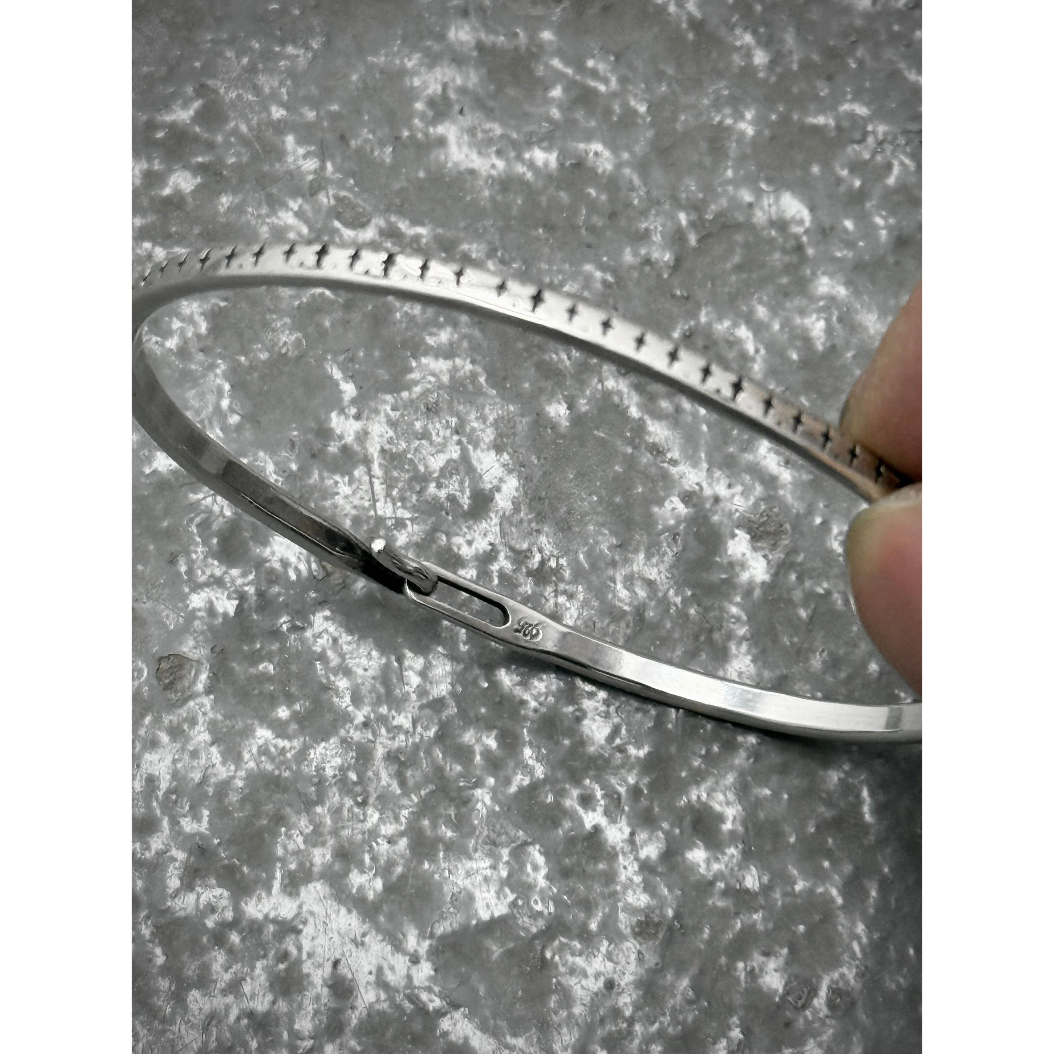 Werkstatt Munchen WERKSTATT:MÜNCHEN .925 Silver Cross Pattern Hook Bangle Size ONE SIZE - 4 Thumbnail