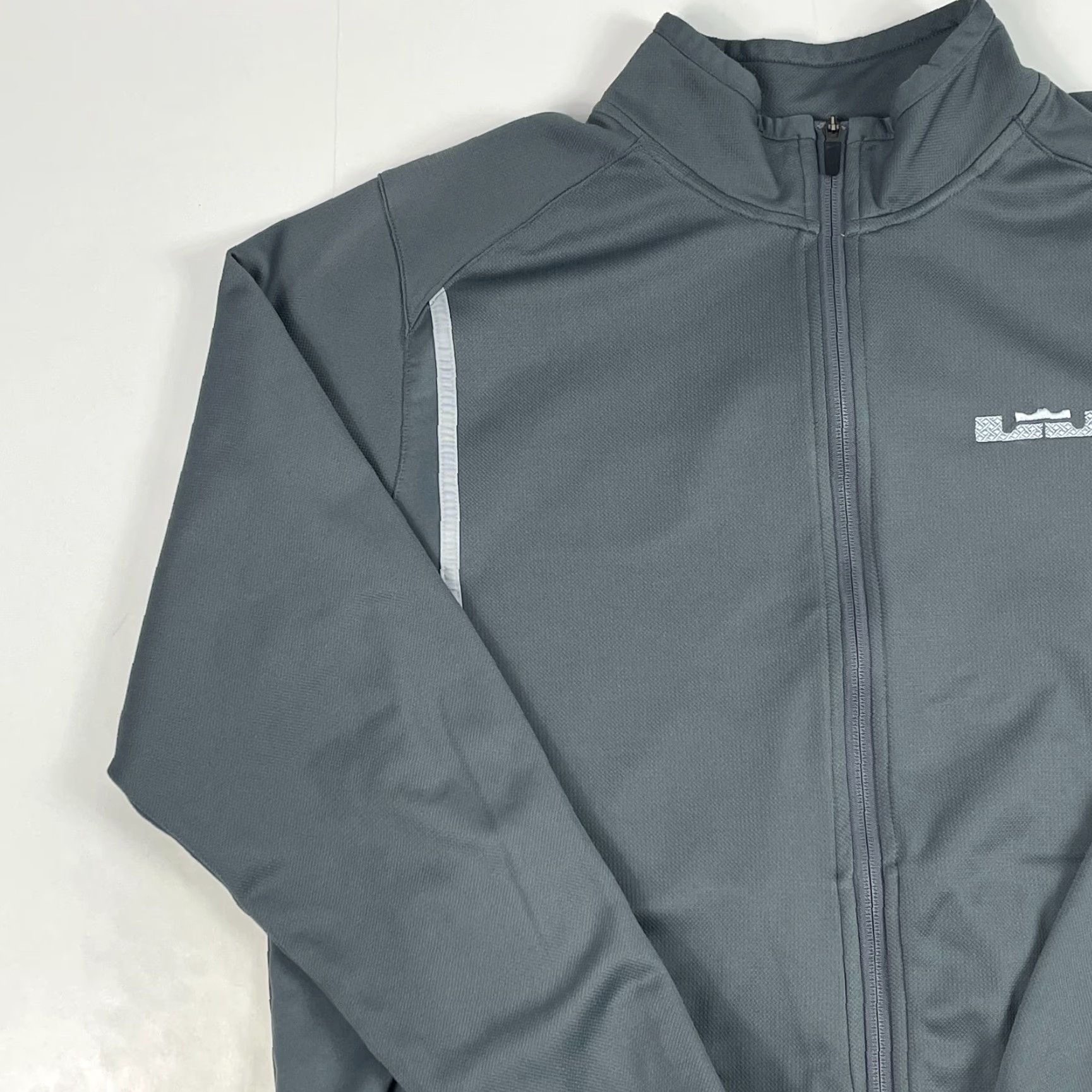 Nike Nike Dri-Fit Jacket Mens XL Gray Full Zip Lined运动? Size US XL / EU 56 / 4 - 2 Thumbnail
