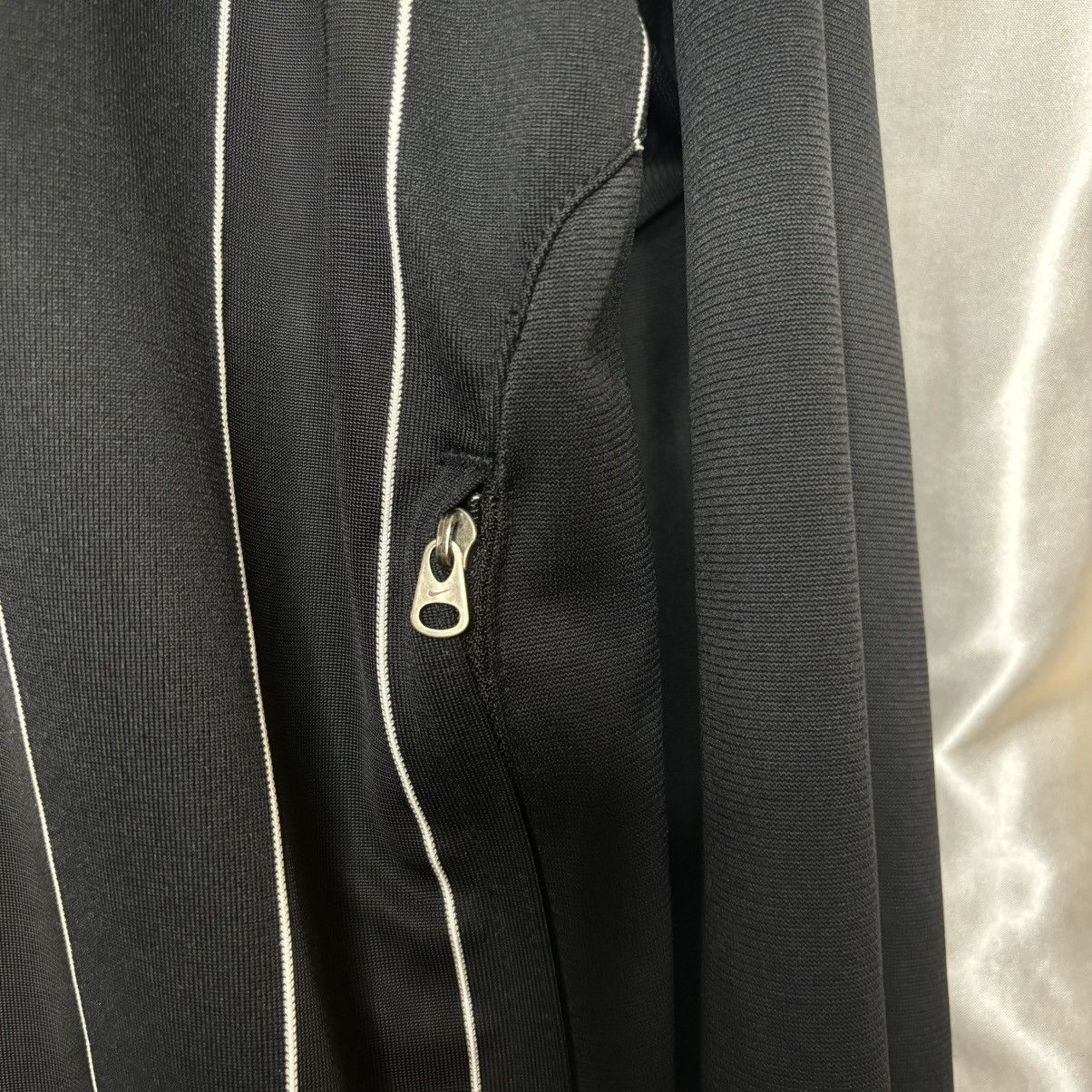 Nike vintage Nike zip sweatshirt with zipper black logo Size US L / EU 52-54 / 3 - 13 Thumbnail