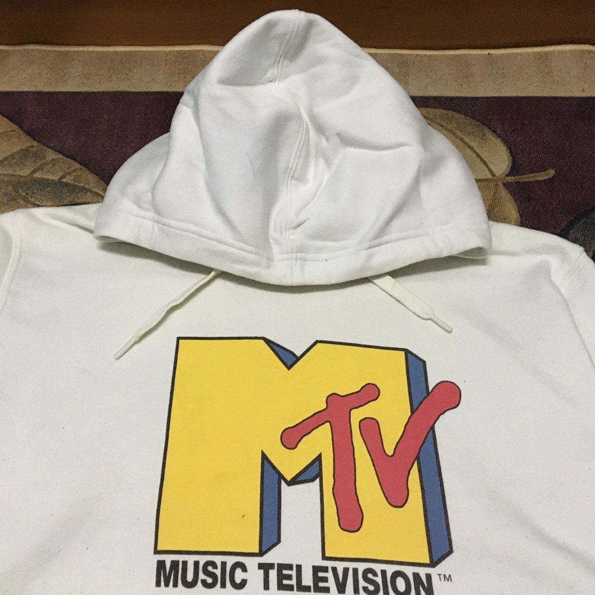 GU × Japanese Brand MTV Television BigLogo Hoodie Size US L / EU 52-54 / 3 - 4 Thumbnail