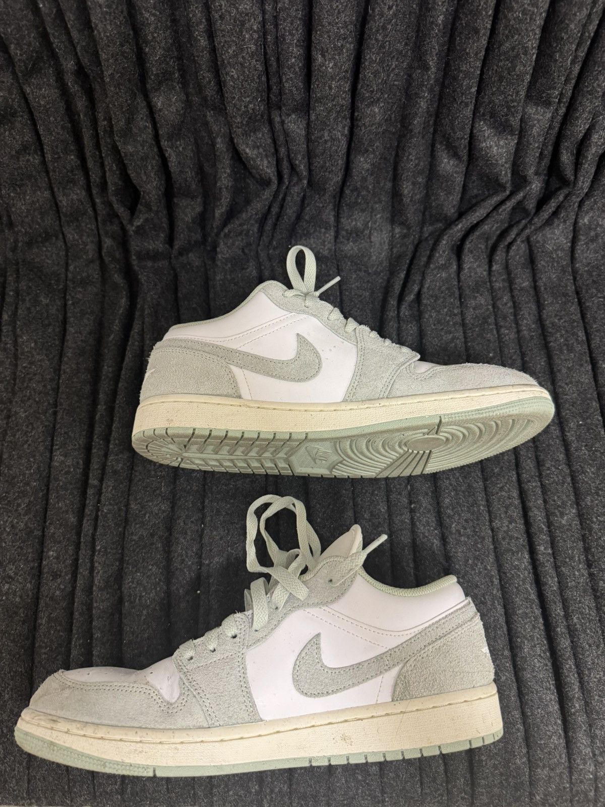 Nike Air Jordan 1 Low SE “Celadon” Size US 9.5 / EU 42-43 - 7 Thumbnail