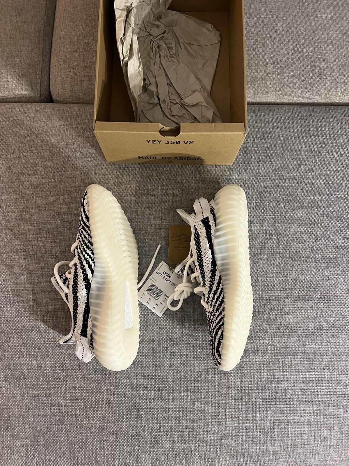 Yeezy Adidas Yeezy Boost 350 V2 Zebra Size US 7.5 / IT 37.5 - 3 Thumbnail