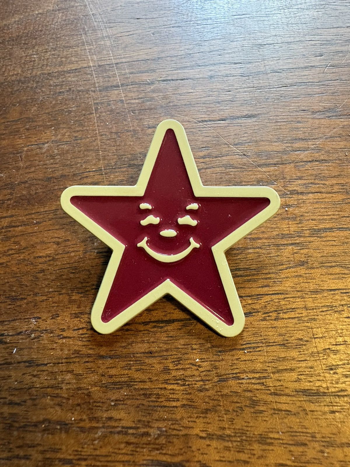 Asspizza Asspizza Star Pin Maroon Size ONE SIZE - 1 Thumbnail