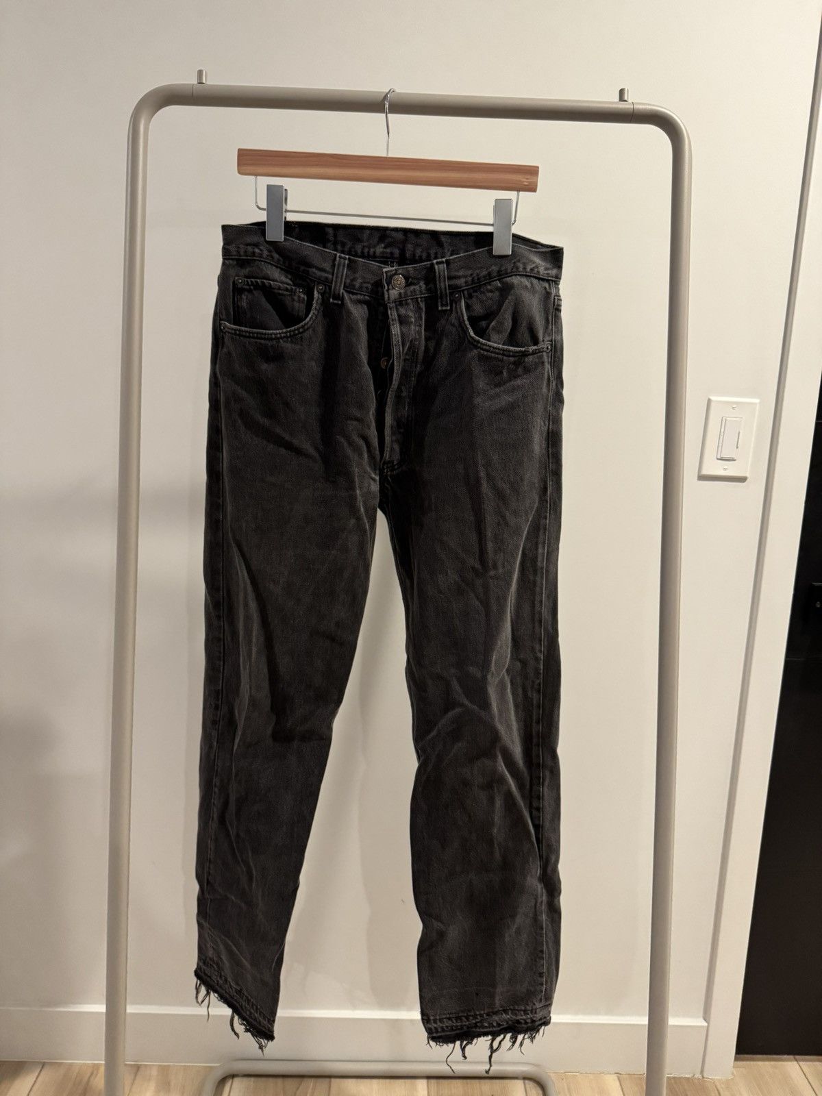 Levi's Vintage Levi black denim with distressed hem Size US 32 / EU 48 - 1 Thumbnail