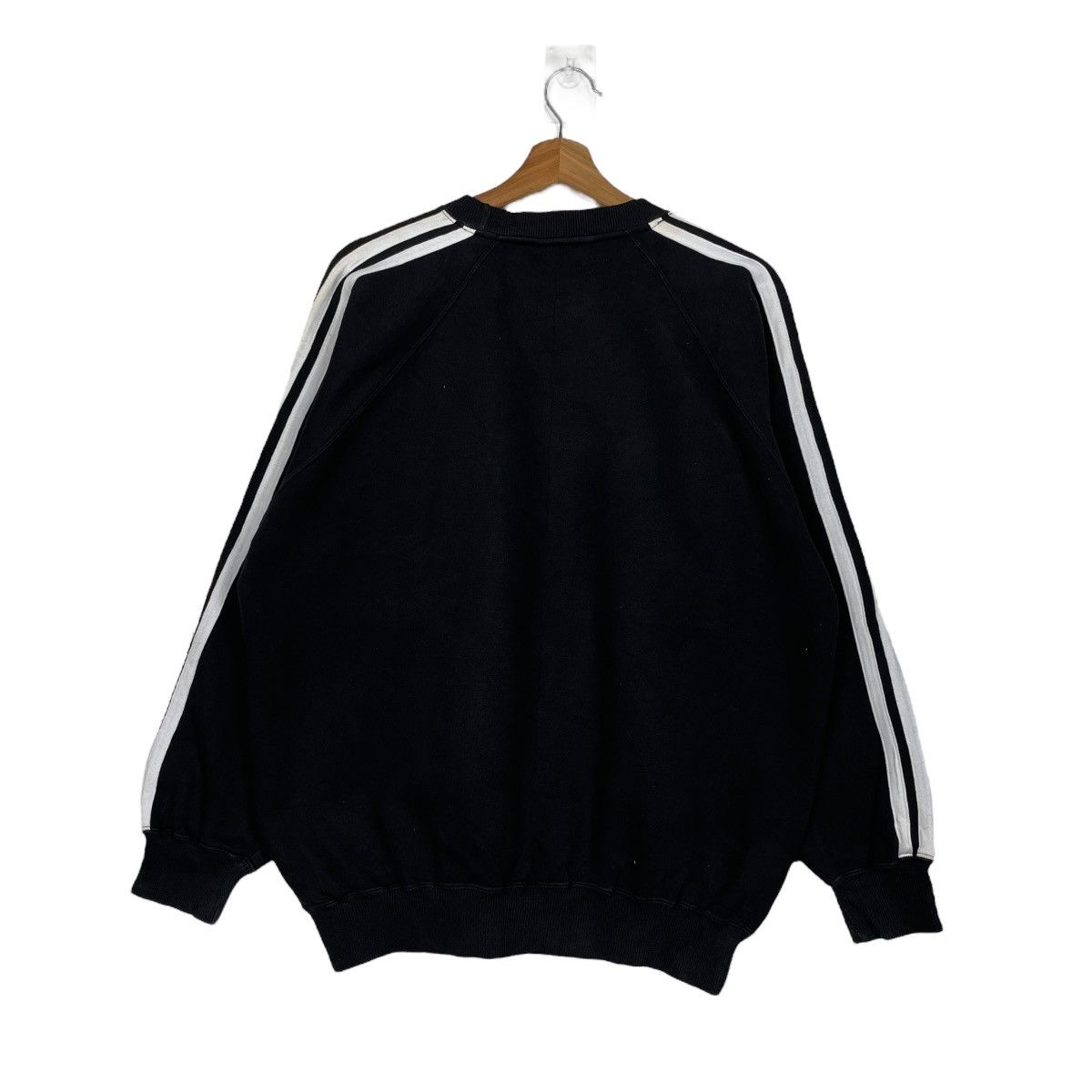 Adidas Vintage Adidas Crewneck Sweatshirt Size US M / EU 48-50 / 2 - 7 Thumbnail