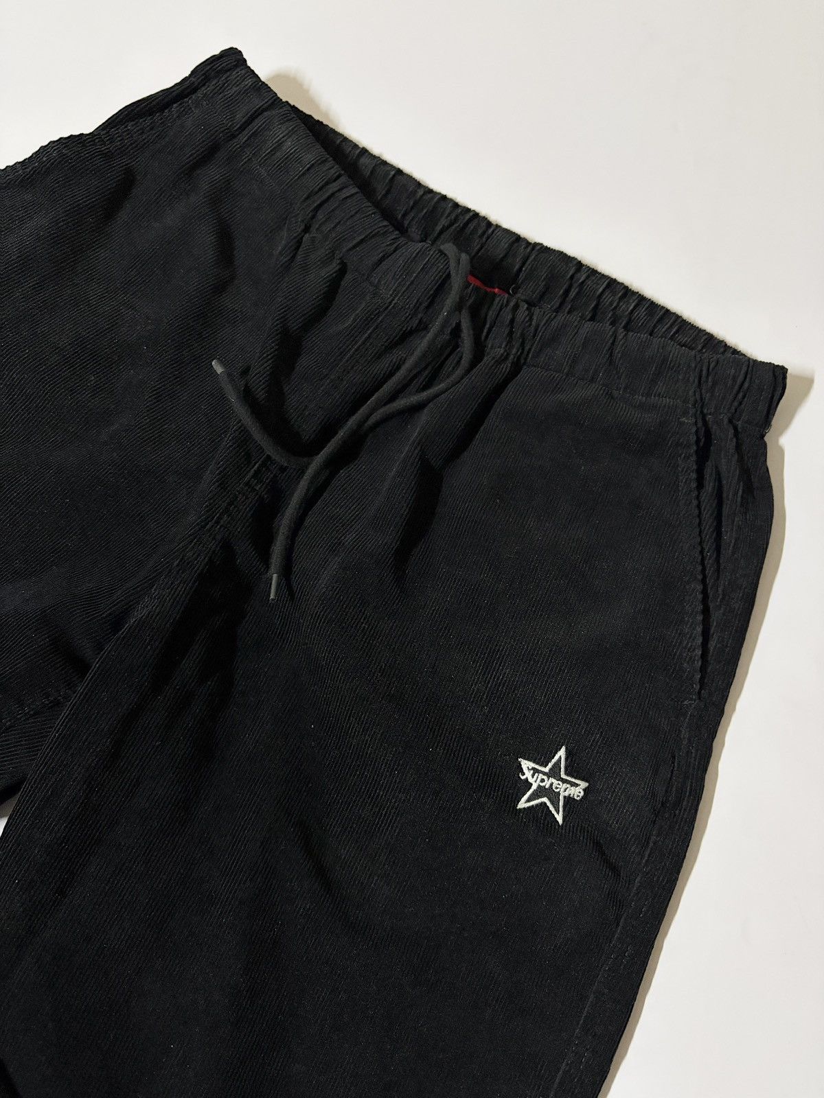 Supreme Supreme corduroy skate pants black Size US 32 / EU 48 - 2 Thumbnail