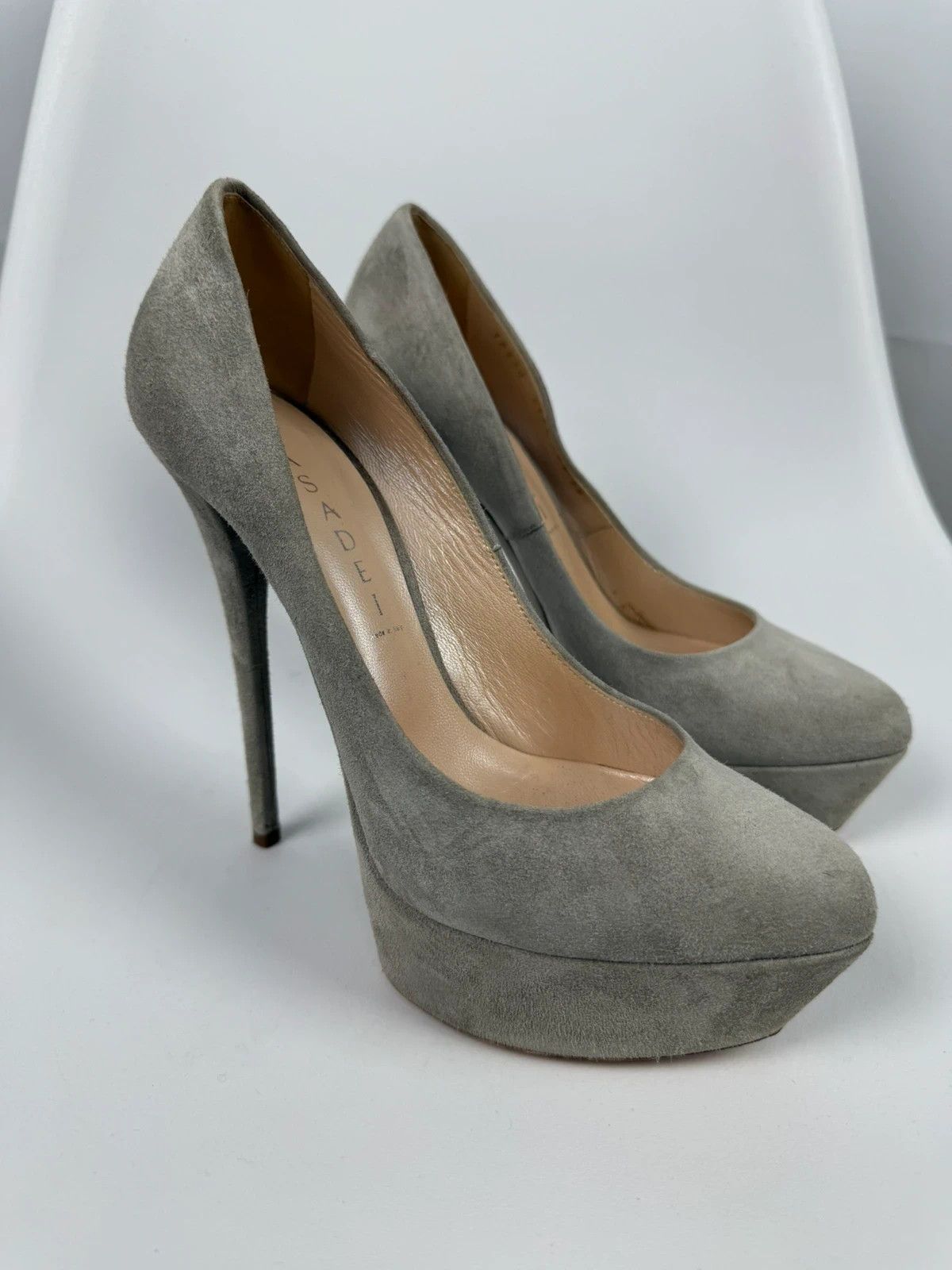 Casadei Casadei Suede Heels size 38 Size US 8 / IT 38 - 1 Thumbnail
