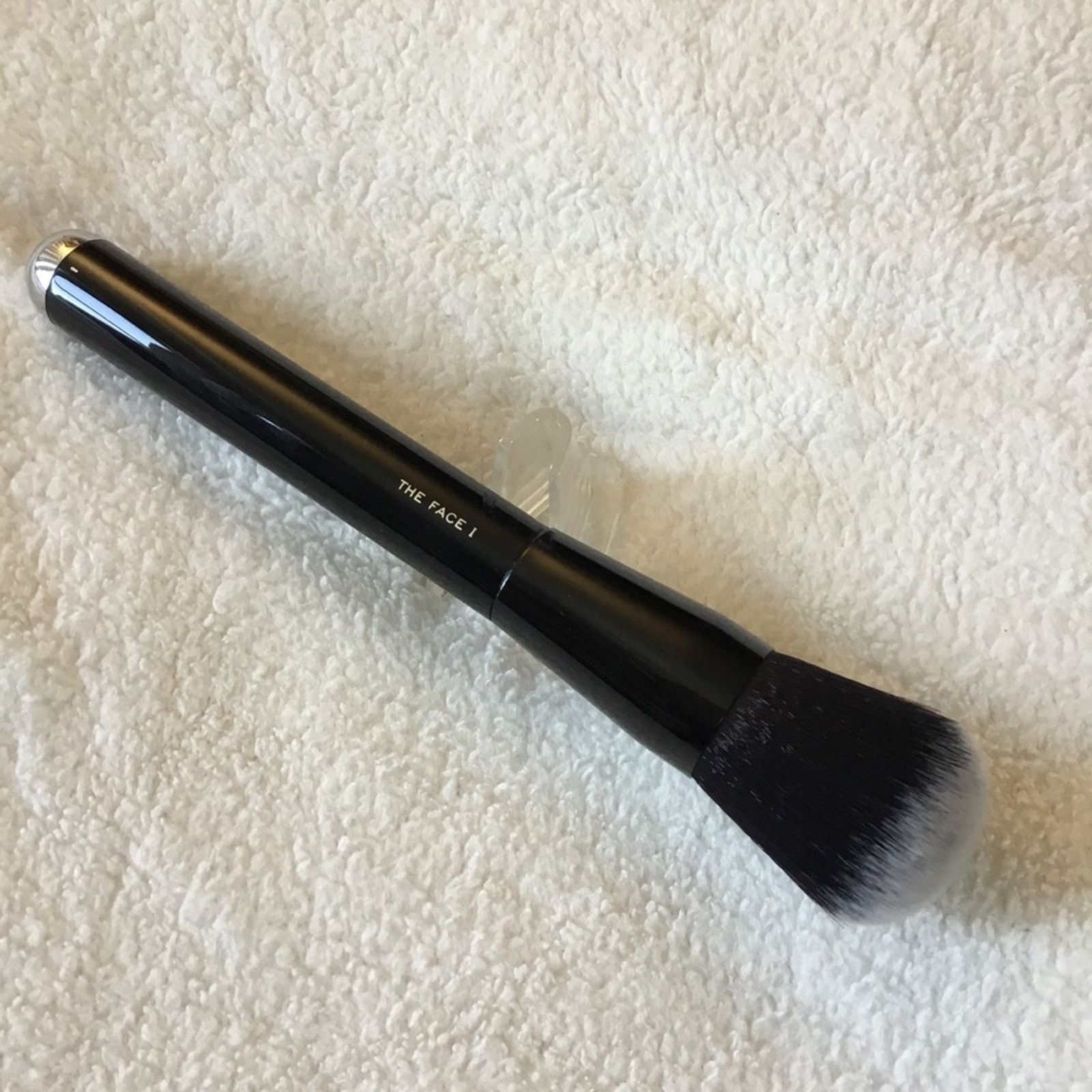 Marc Jacobs Marc Jacobs Black The Face I Liquid Foundation Brush. Size ONE SIZE - 5 Thumbnail
