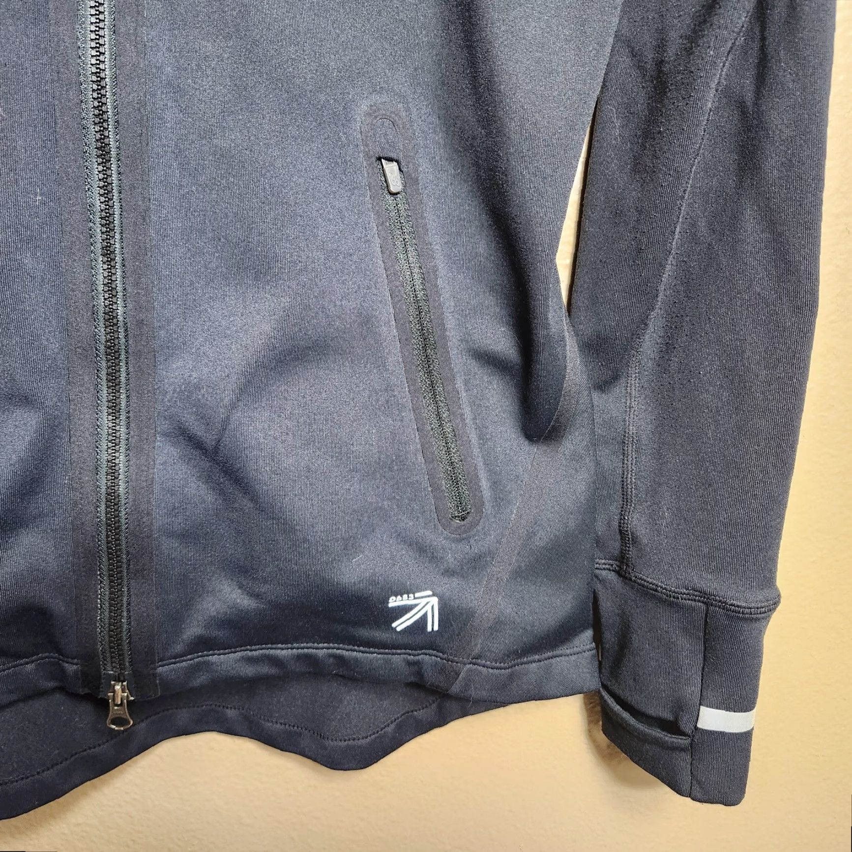 New Balance New Balance Womens Black Hooded Jacket - 0683 Activewear, Zip, Vented, M, Running & Walking, Athleisure, Outdoor, Womens Size M / US 6-8 / IT 42-44 - 4 Thumbnail