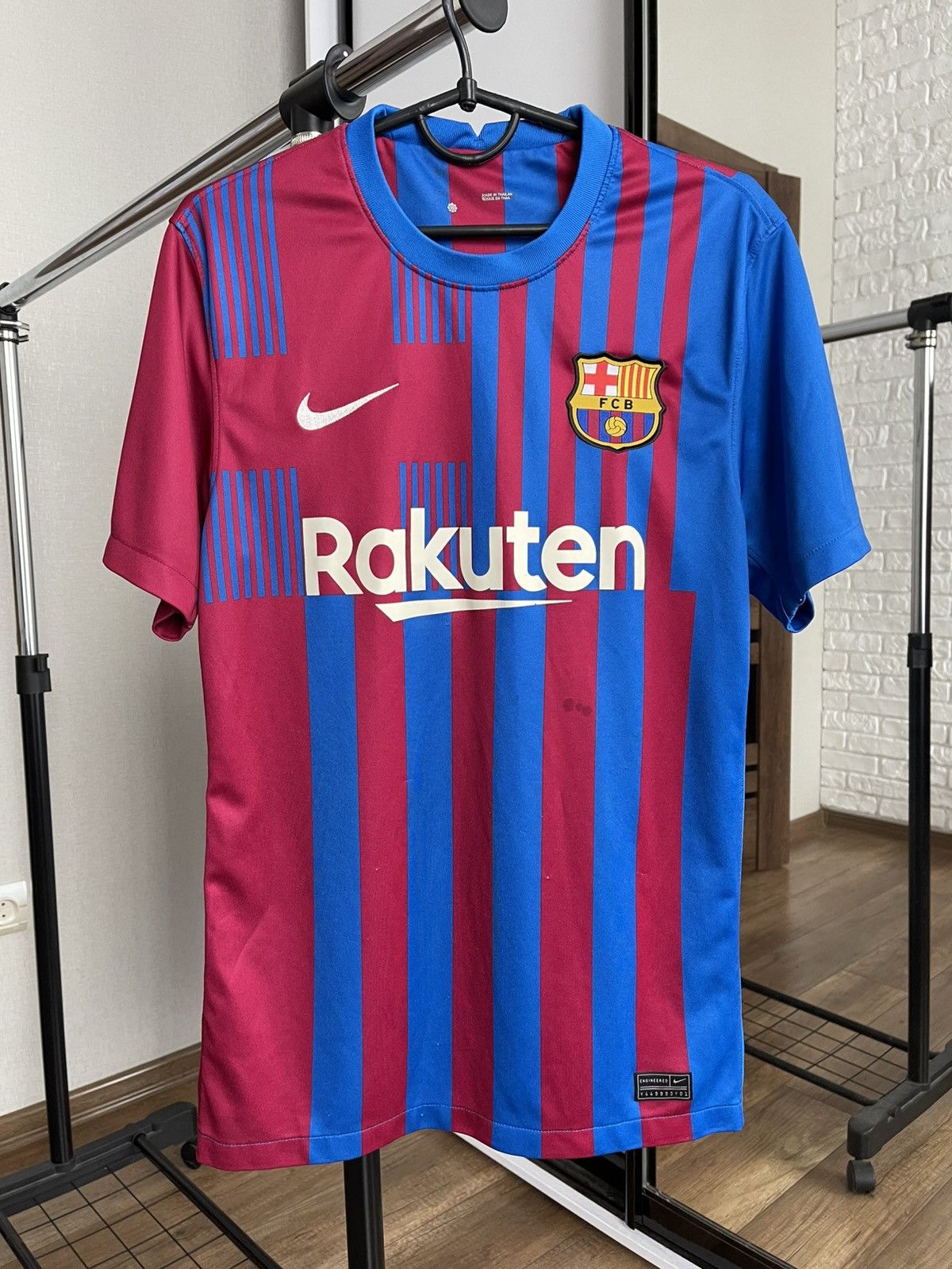 Nike 2021/2022 Nike Barcelona Soccer Jersey T-Shirt Tee Size US S / EU 44-46 / 1 - 1 Thumbnail