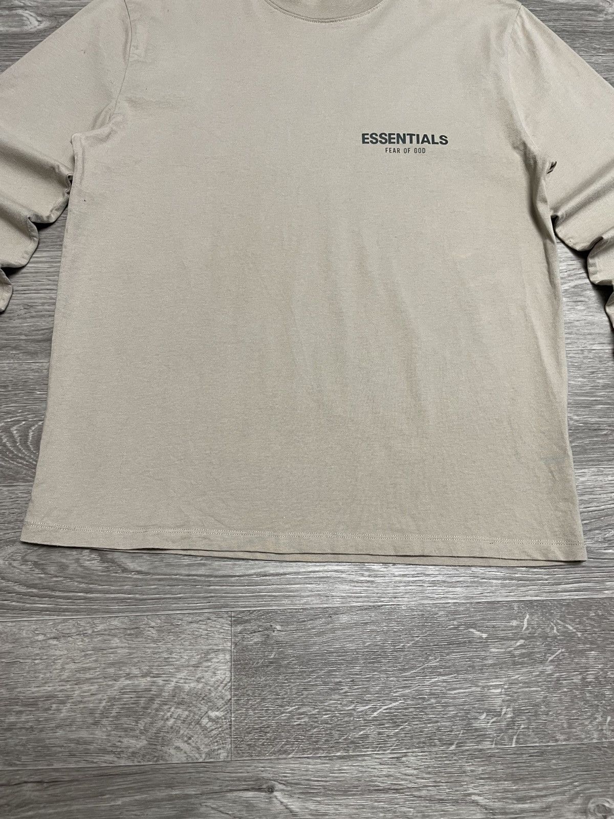 Essentials Fear Of God Essentials Beige Reflective Logo Long Sleeve Tee Size US S / EU 44-46 / 1 - 3 Thumbnail