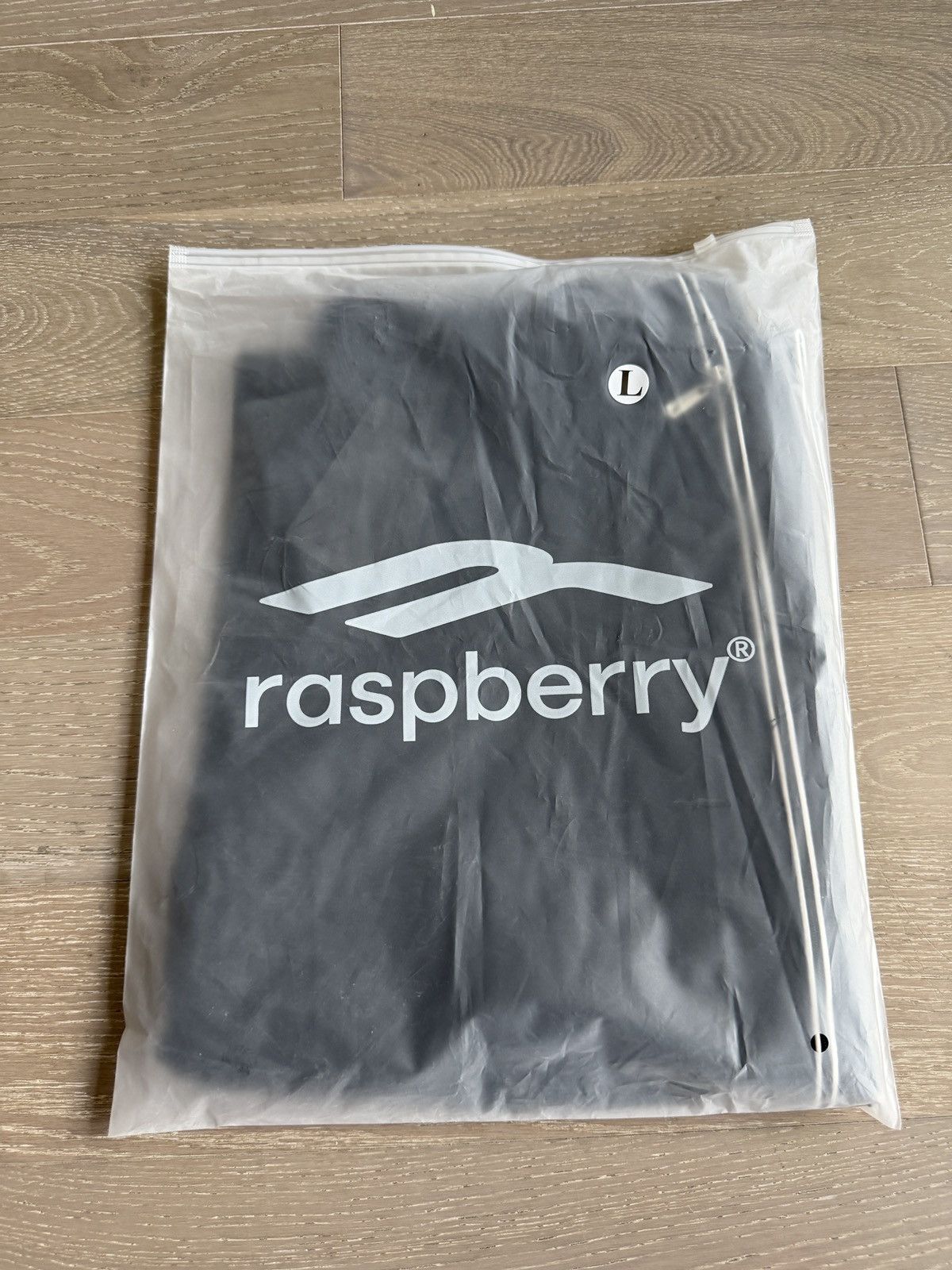 The GV Gallery LARGE THE GV GALLERY RASPBERRY HILLS D WILL SWEATS Size US 36 / EU 52 - 2 Thumbnail
