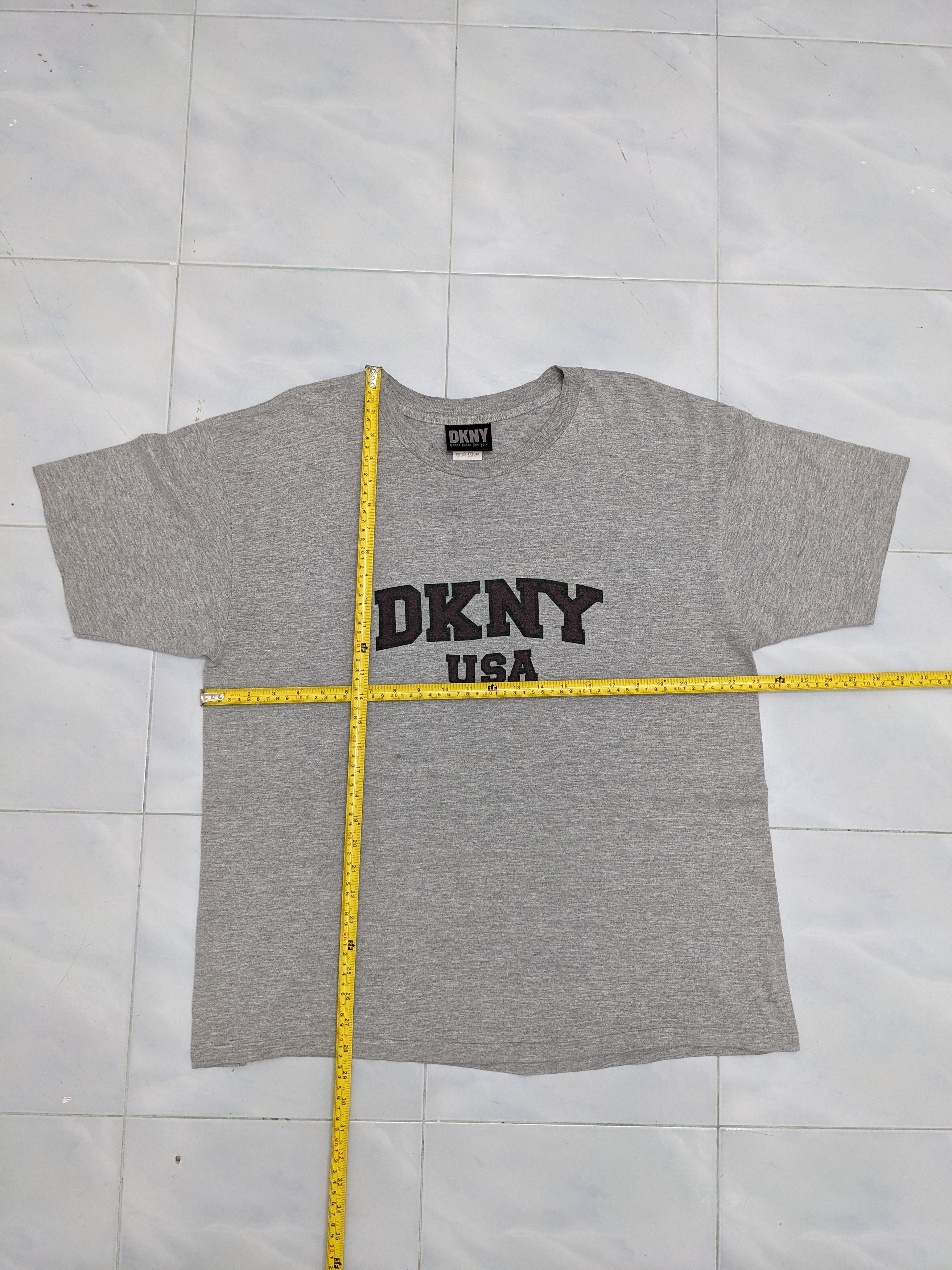 DKNY Vintage DKNY Made In Usa Streetwear Tshirt Size US L / EU 52-54 / 3 - 5 Thumbnail