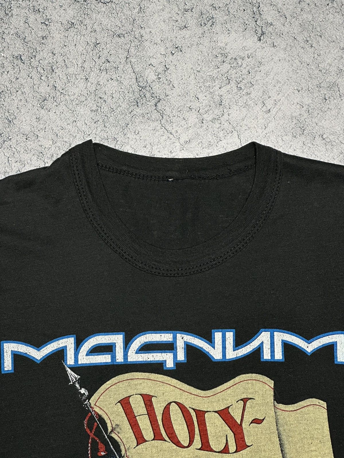 Band Tees Vintage 80s Magnum Holy Rider Tour Rock T-Shirt Size US M / EU 48-50 / 2 - 4 Thumbnail