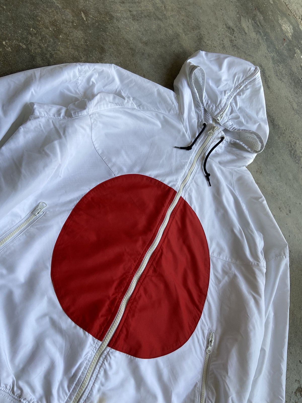 Nike VINTAGE NIKE JAPAN OLYMPIC WINDRUNNER JACKET Size US M / EU 48-50 / 2 - 11 Thumbnail
