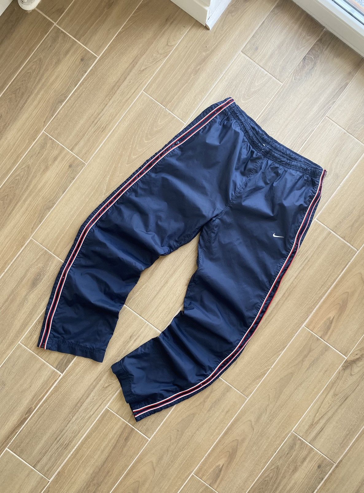 Nike Vintage Nike Track Pants Size US 34 / EU 50 - 1 Thumbnail
