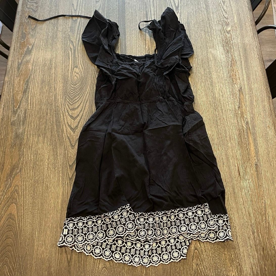 Old Navy Old Navy Mini Dress Embroidered Flutter Sleeve Black Size L Size L / US 10 / IT 46 - 8 Thumbnail