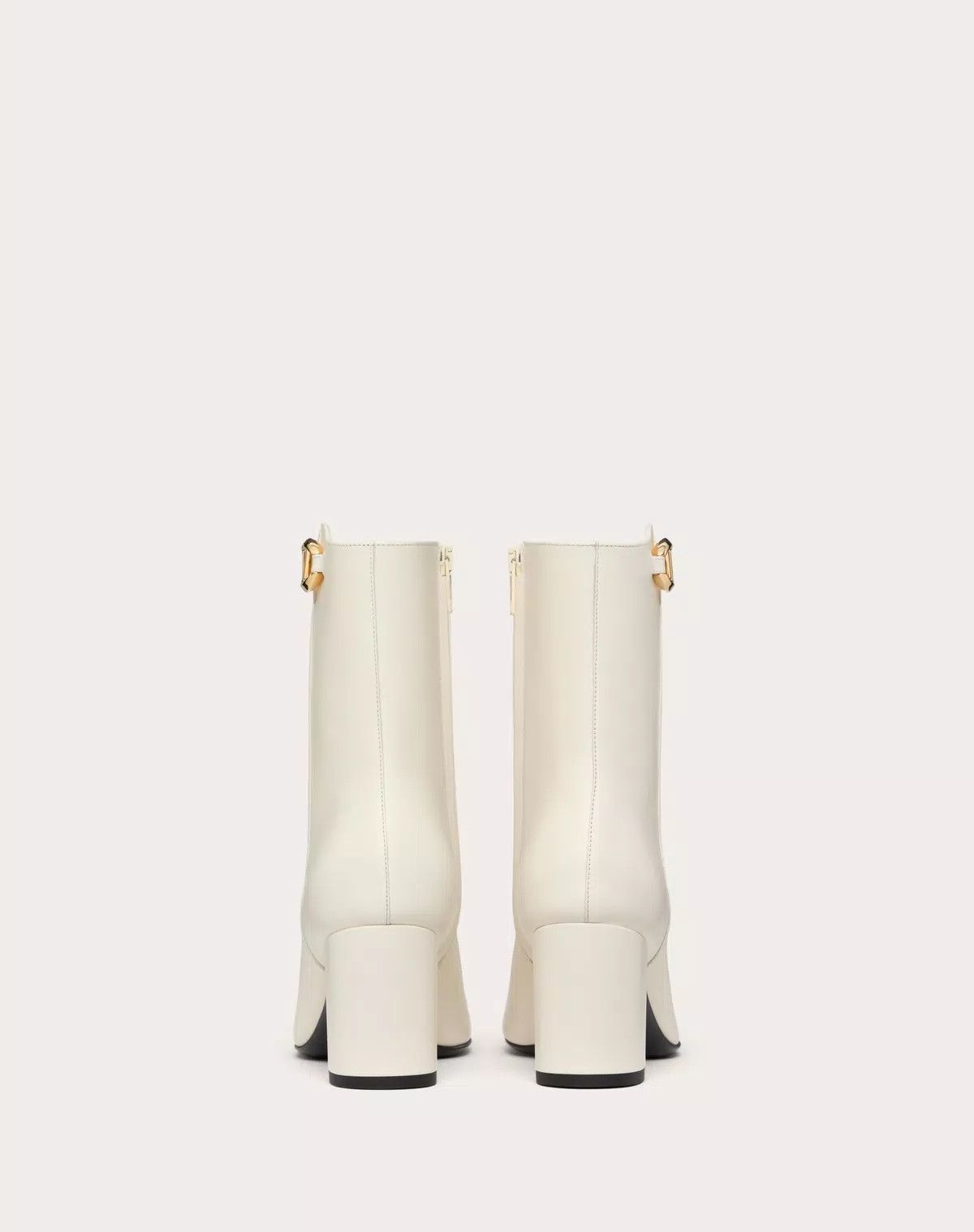 Valentino o1s1wg110625 Vlogo Bold Edition Suede Ankle Boot in White Size US 8.5 / IT 38.5 - 3 Thumbnail