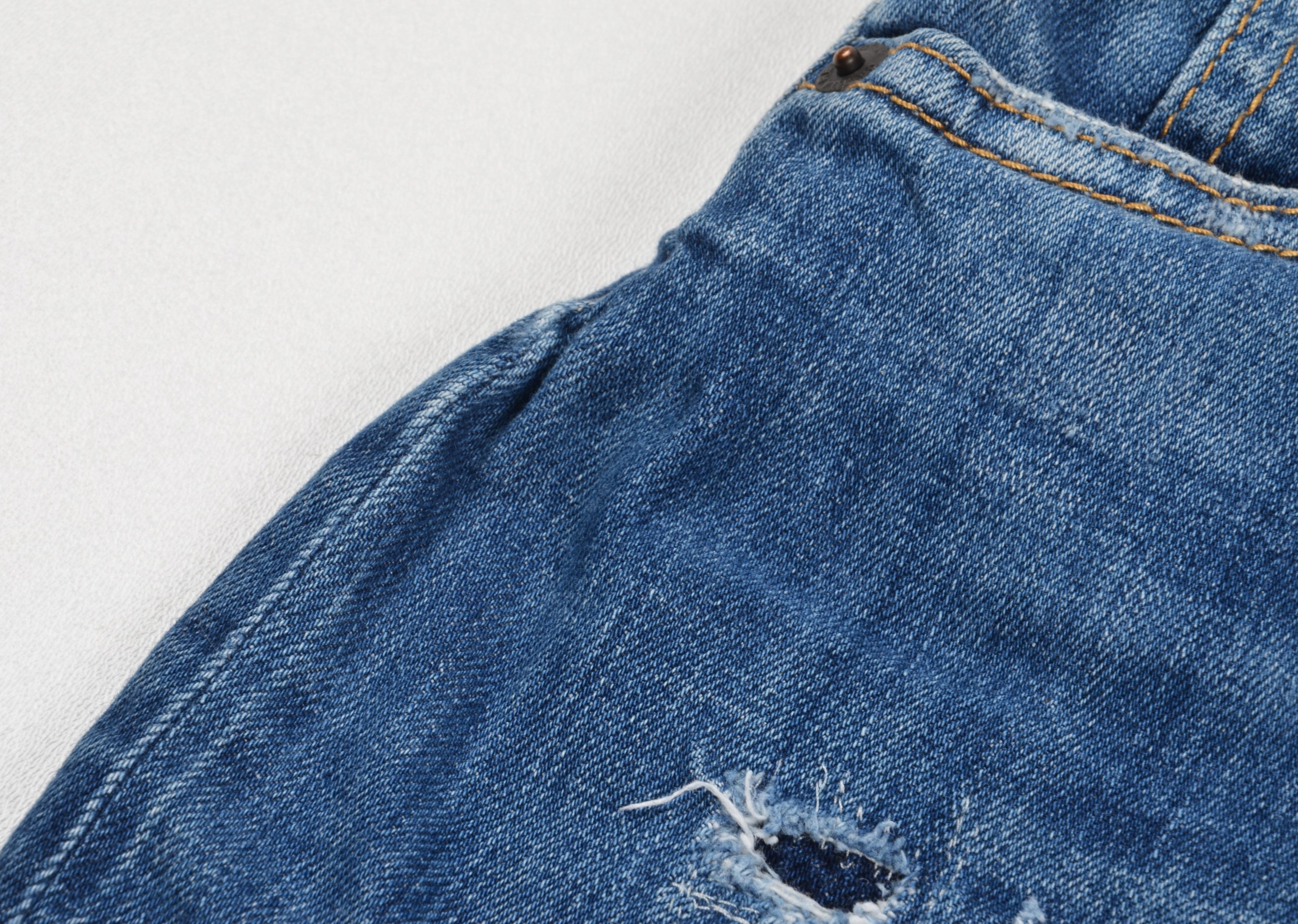 Dsquared2 Vintage Dsquared2 Y2K Grunge Distressed Denim Pencil Skirt Size 25" / US 0 / IT 36 - 7 Thumbnail
