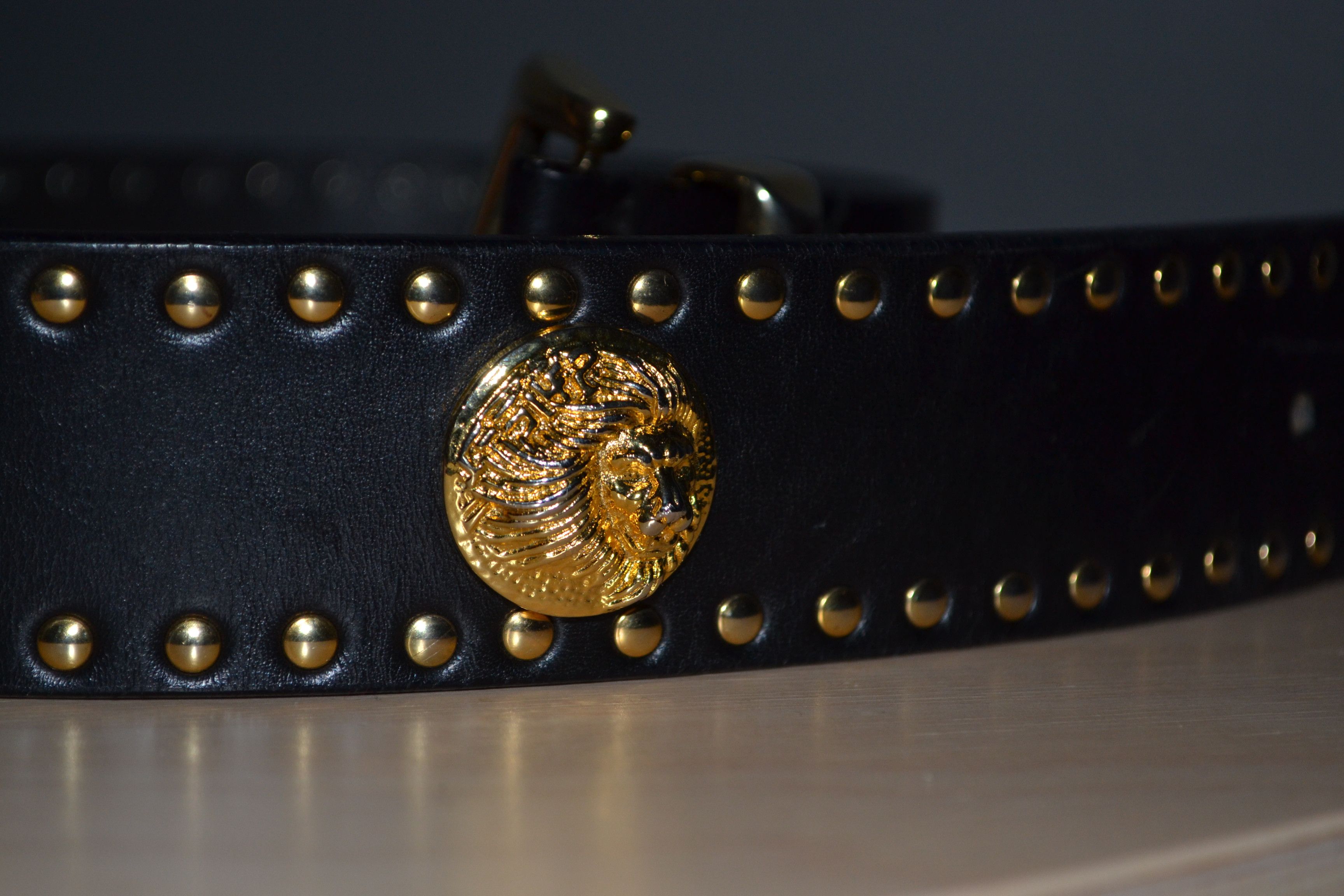 Versace × Versus Versace × Vintage Versace Gianni Versus Vintage Belt Lion Stud Leather 65/26 Size ONE SIZE - 10 Thumbnail