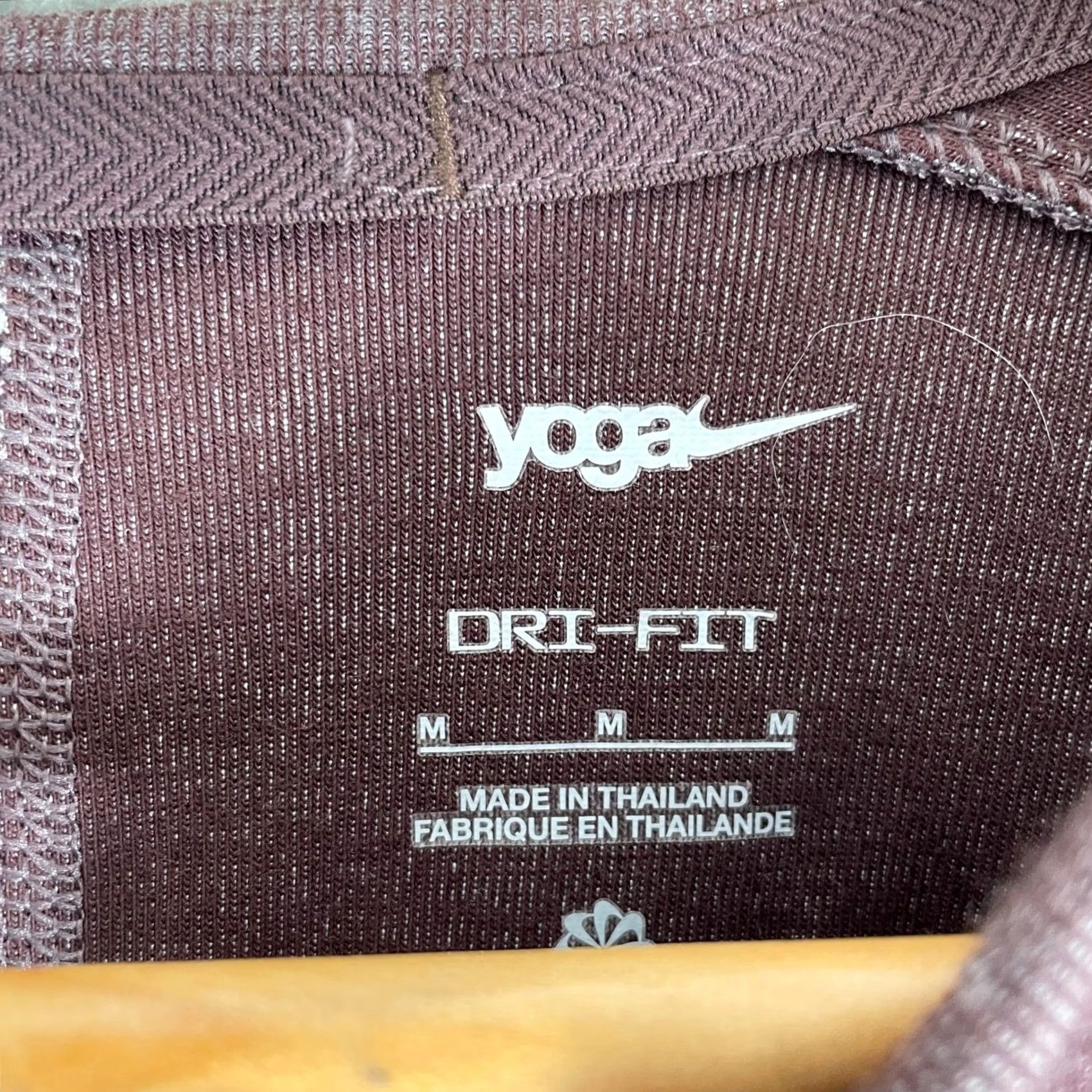 Nike Nike Yoga Dri-Fit Pullover Sweatshirt Mens M Purple Half Zip Pockets Thumbholes Size US M / EU 48-50 / 2 - 3 Thumbnail