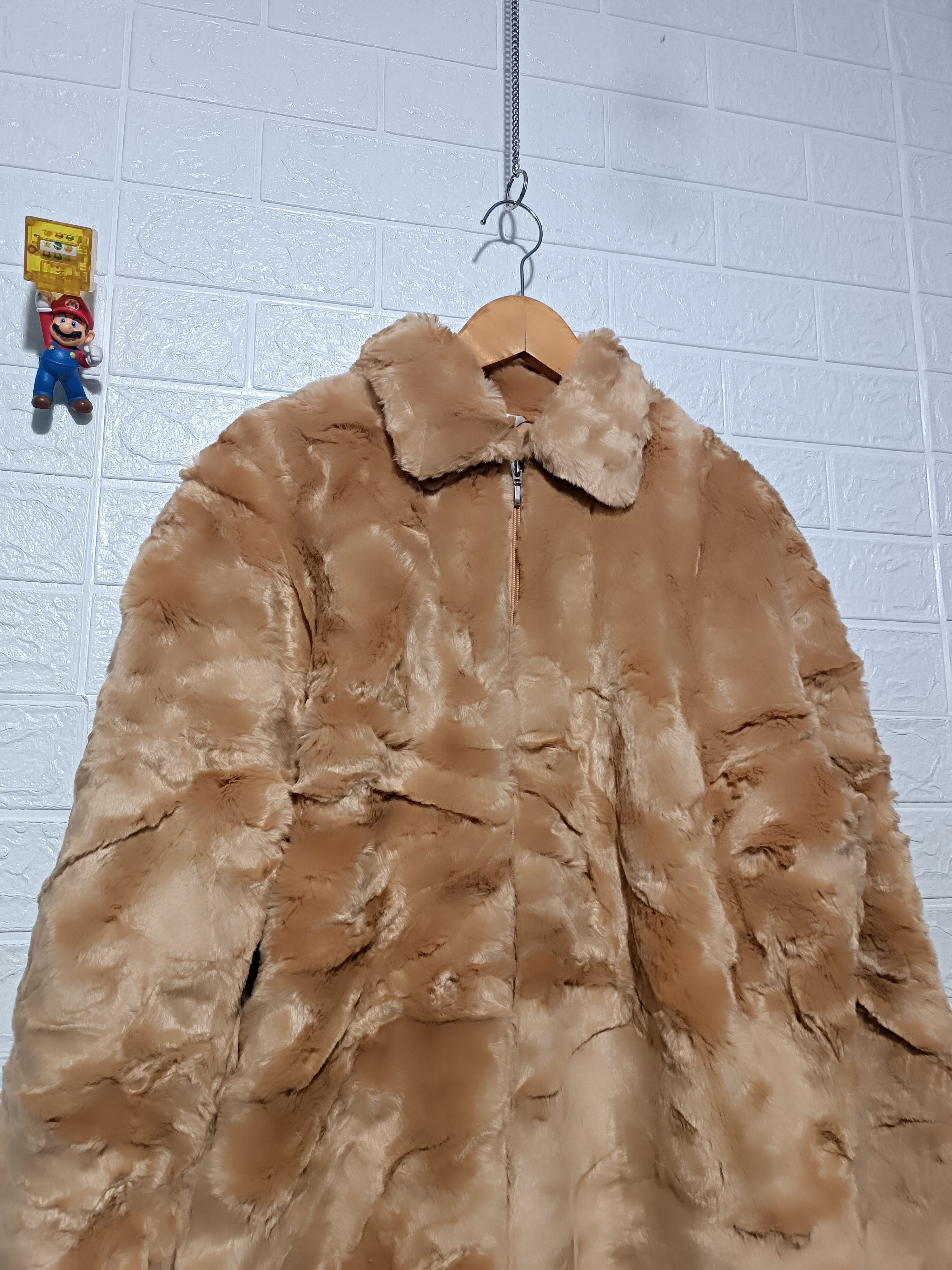 Japanese Brand Vintage Faux Fur Zip Up Coat Winter Jacket Size US L / EU 52-54 / 3 - 3 Thumbnail