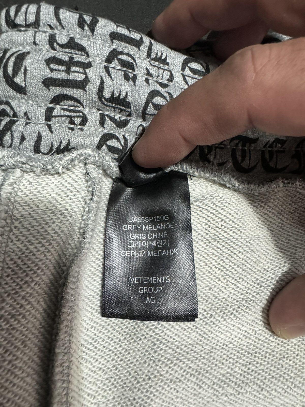Vetements Vetements Gothic Monogram Sweatpants Size S Size US 32 / EU 48 - 9 Thumbnail