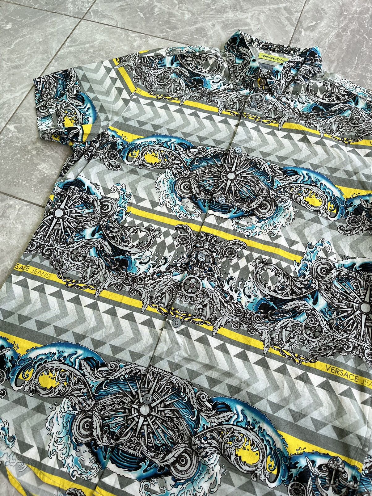 Versace Versace Jeans Full Print Button Shirt Size US M / EU 48-50 / 2 - 2 Thumbnail