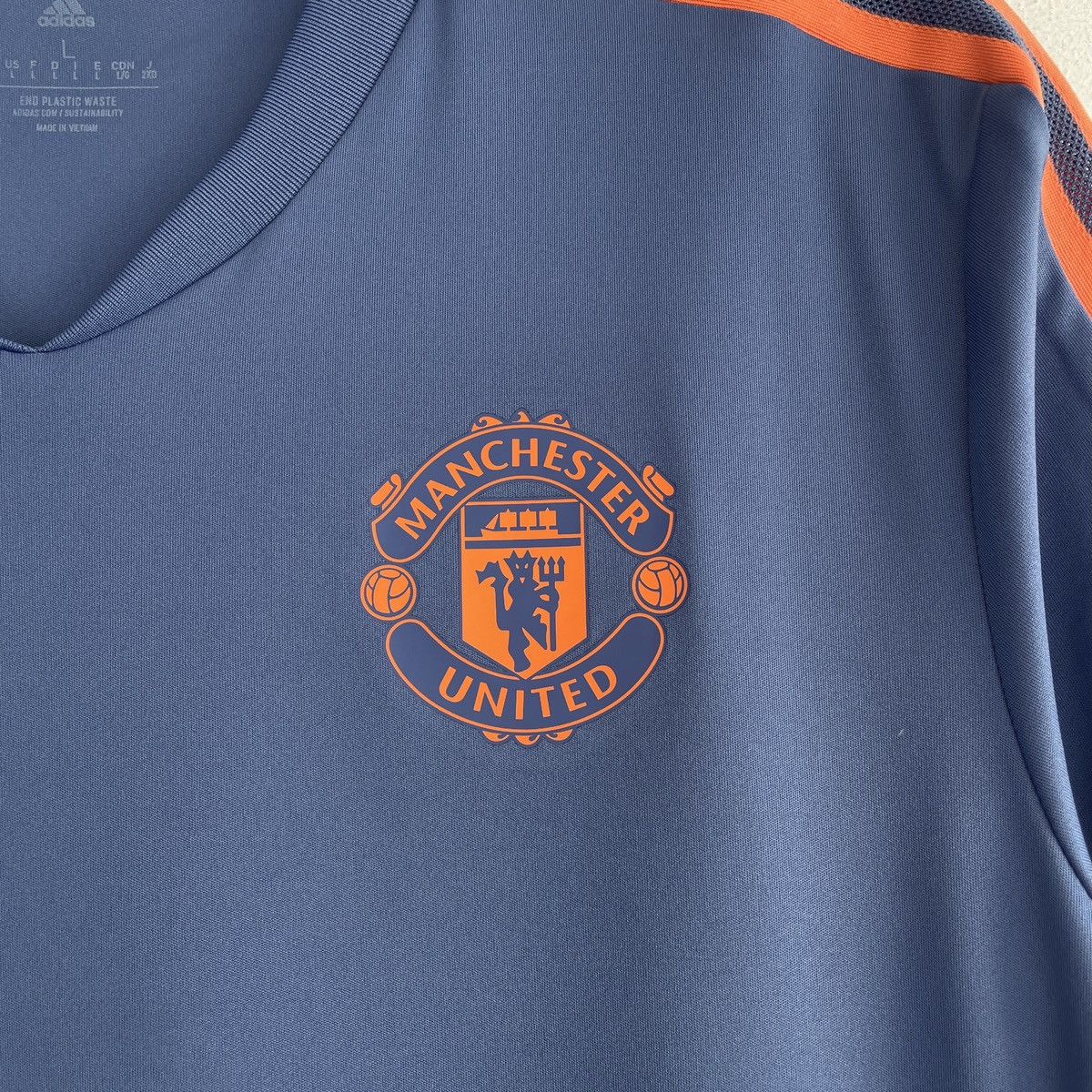Adidas Manchester United Training Men’s Adidas Jersey 2022/2023 Size US L / EU 52-54 / 3 - 2 Thumbnail