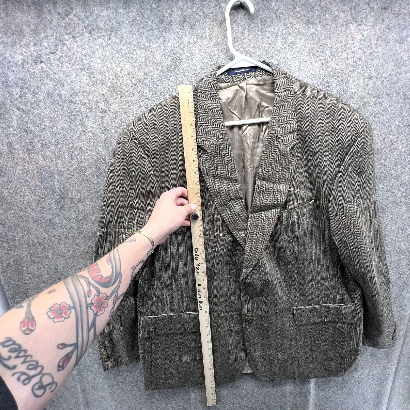 Ralph Lauren Ralph Lauren Blazer Mens 46R Gray Wool Herringbone Tweed Sport Coat Canada Jacket Coat Button Two-Button Notch Lapel Size 46R - 6 Thumbnail