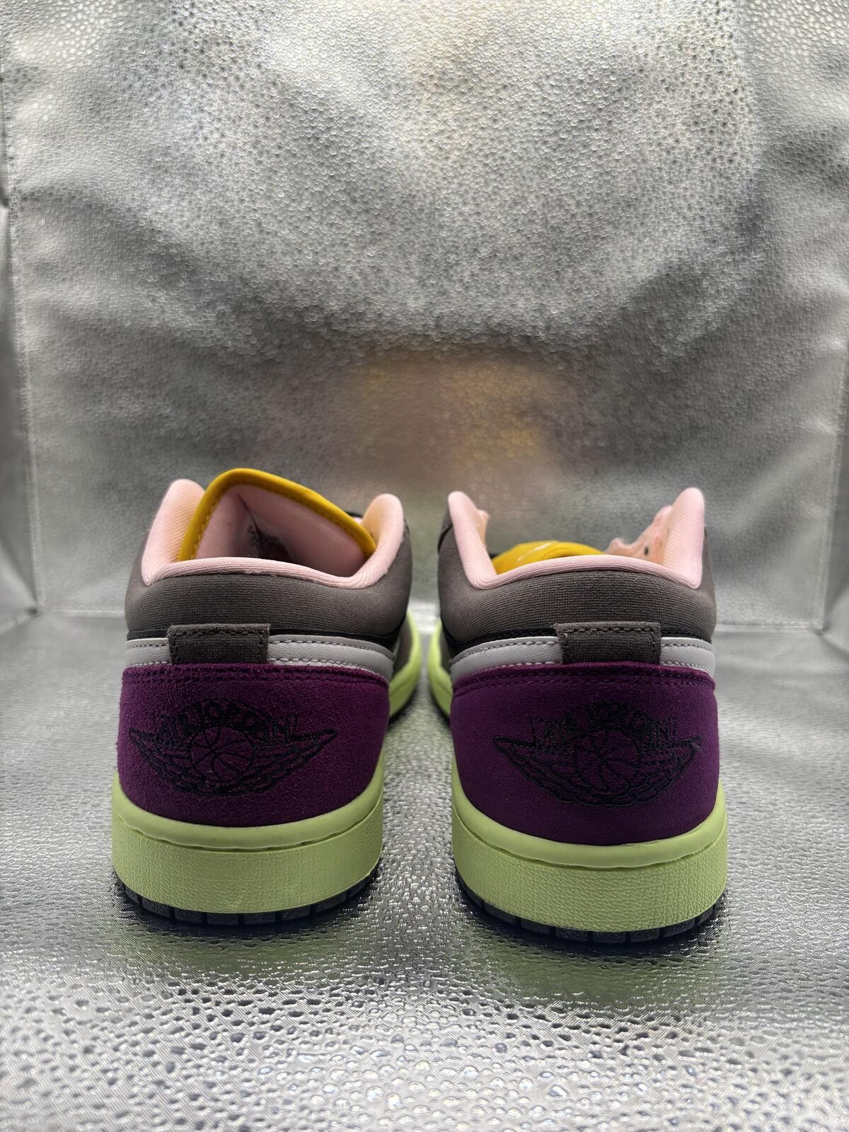 Jordan Brand Air Jordan 1 low Tokyo bio hack Size US 8 / EU 41 - 4 Thumbnail